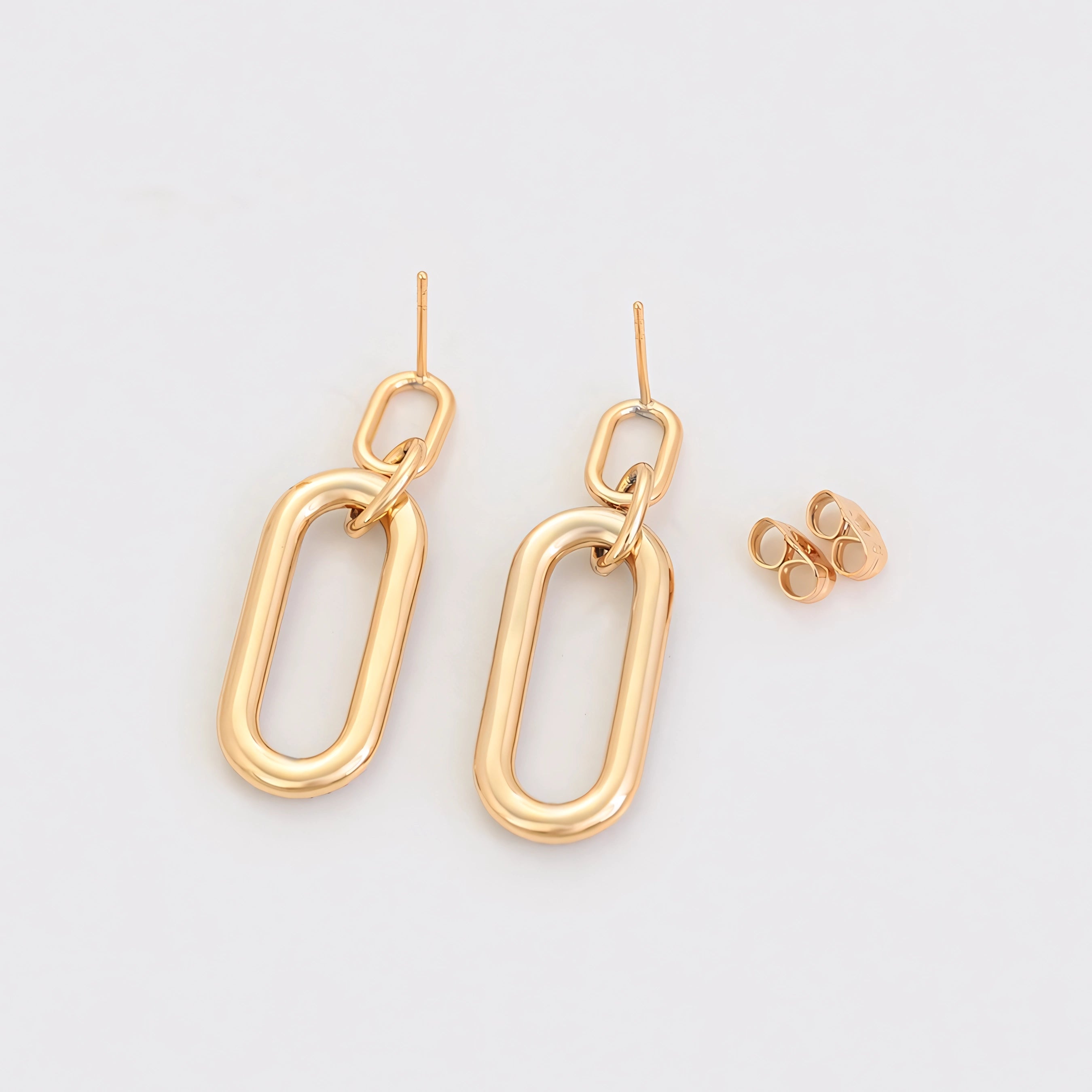 Arete Largo Incrustado con Zirconias Oro laminado 18K