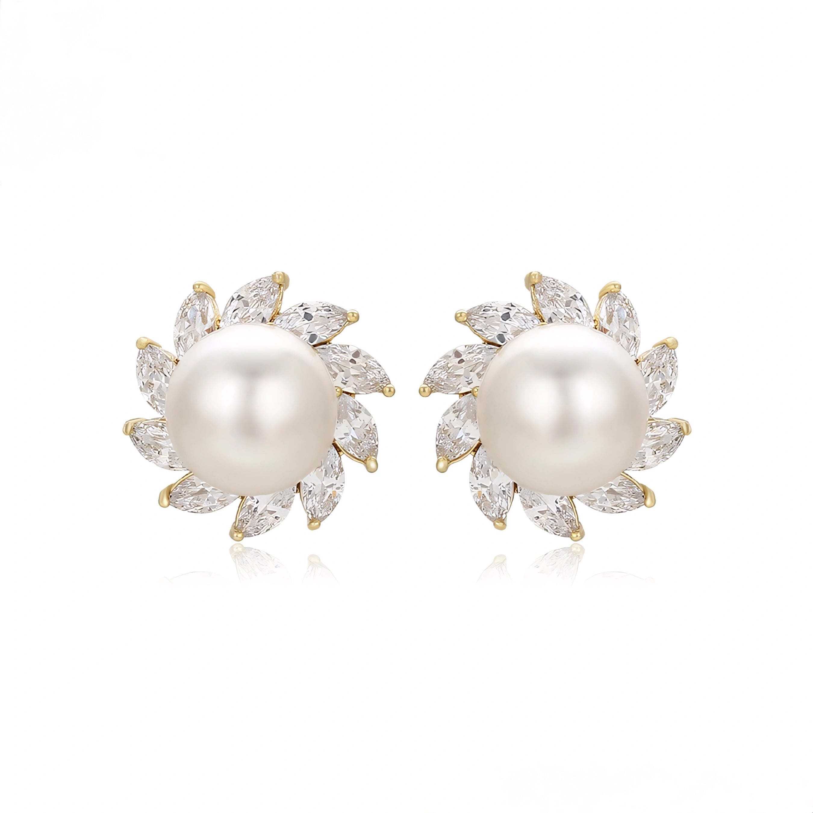 Aretes Redondos con Zirconias y Perla Oro Laminado 14K