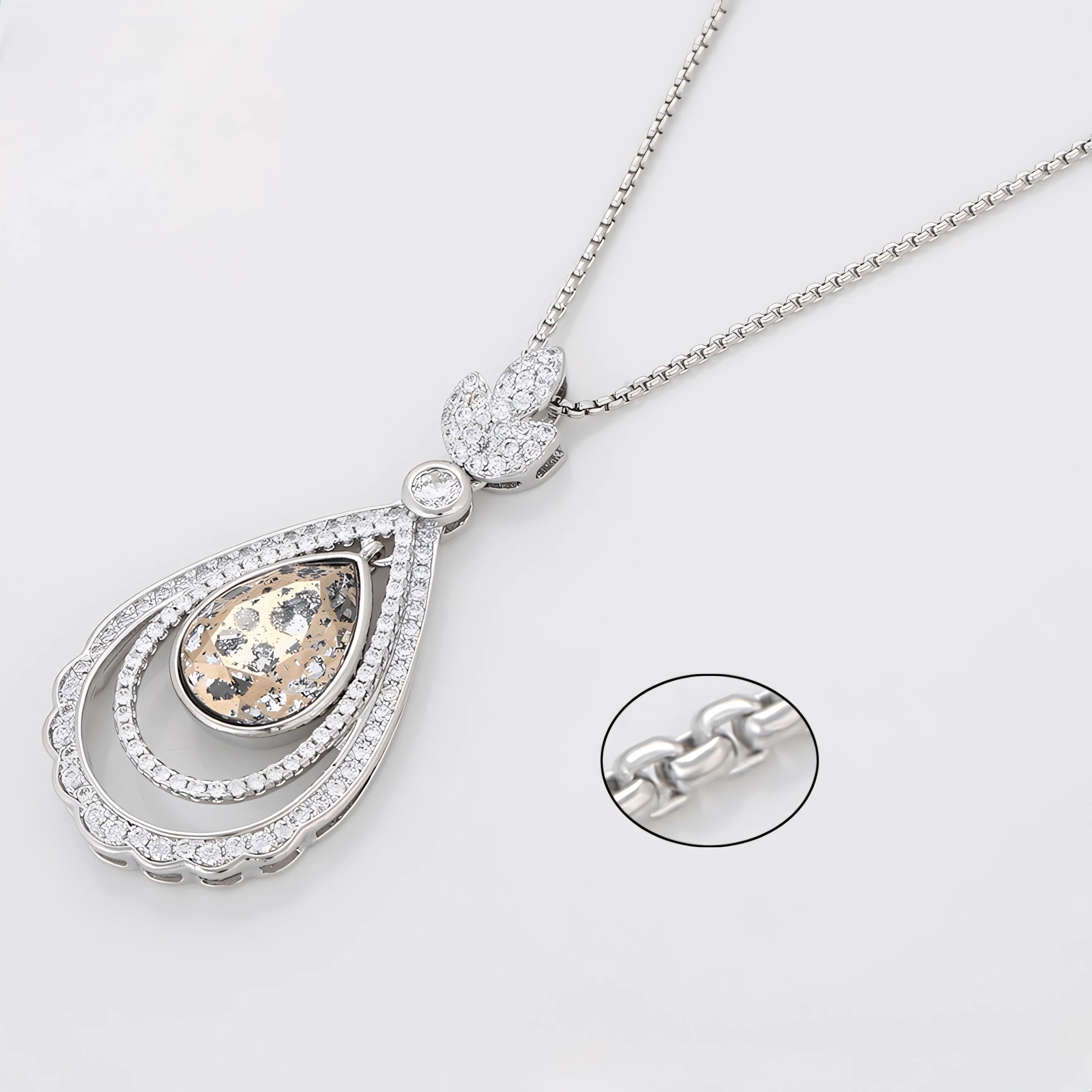 Collar De Lujo Elegante Chapado En Platino