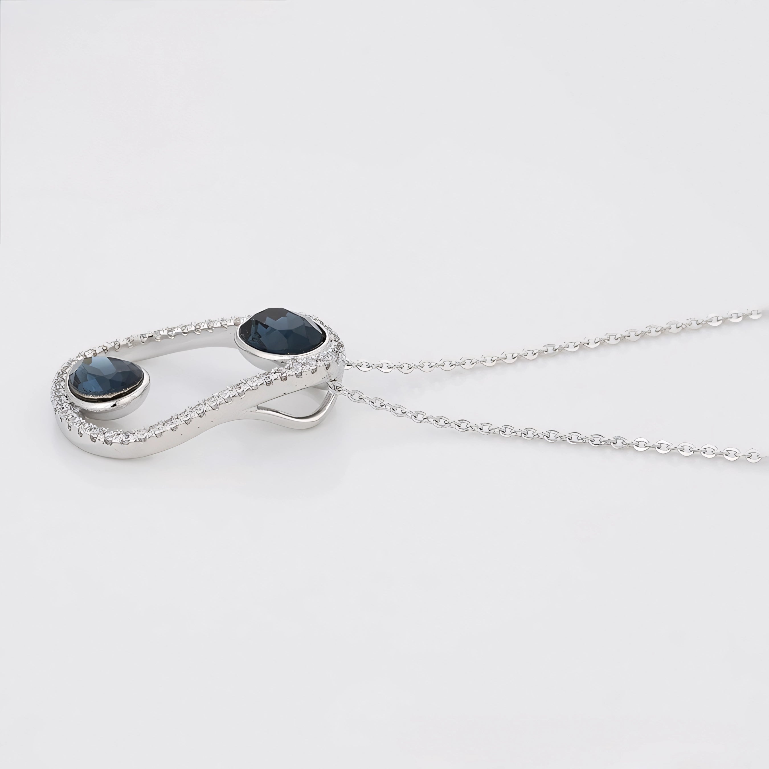 Collar Minimalista Elegante Con Zirconias Chapado En Platino