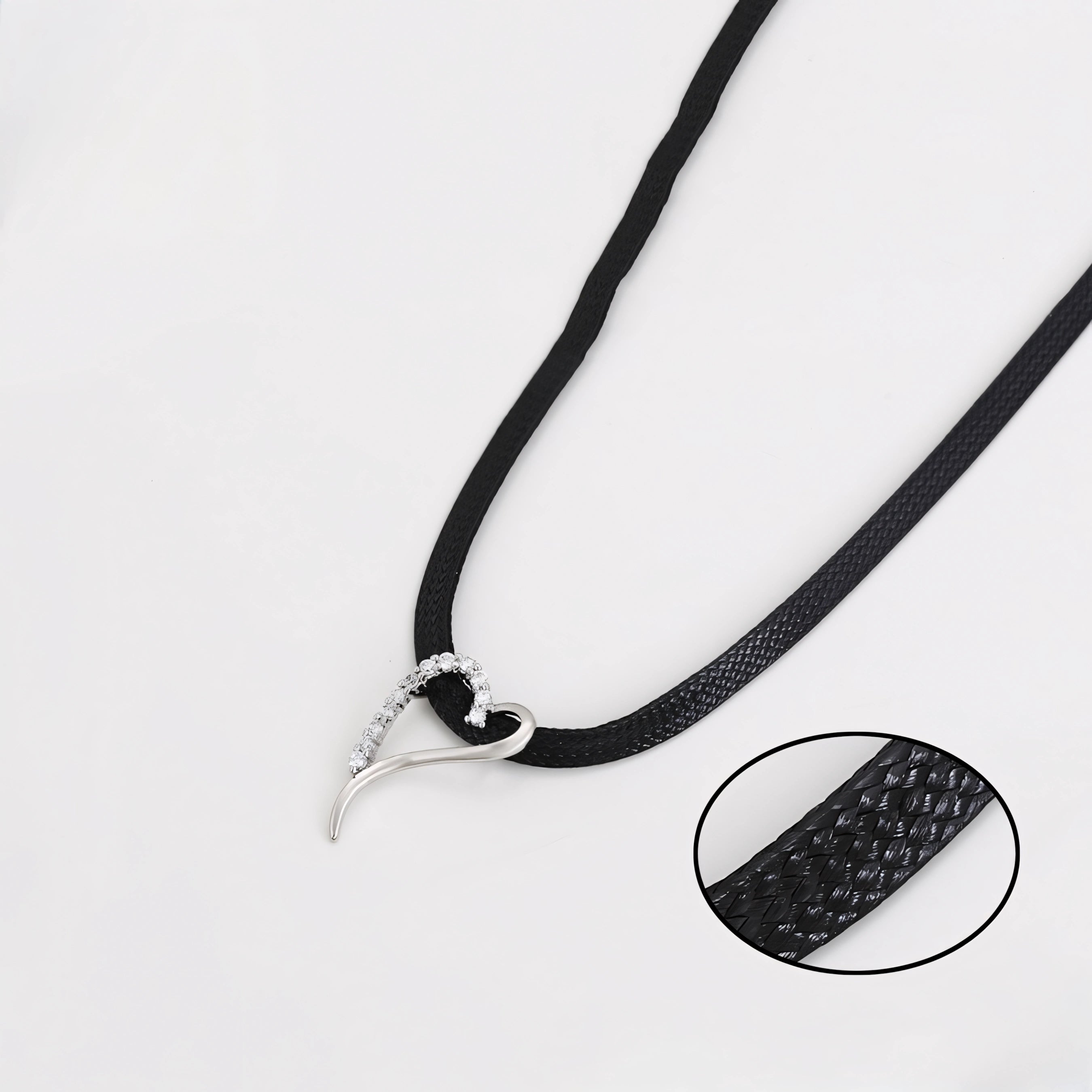 Collar Tipo Choker Con Corazón Y Zirconia