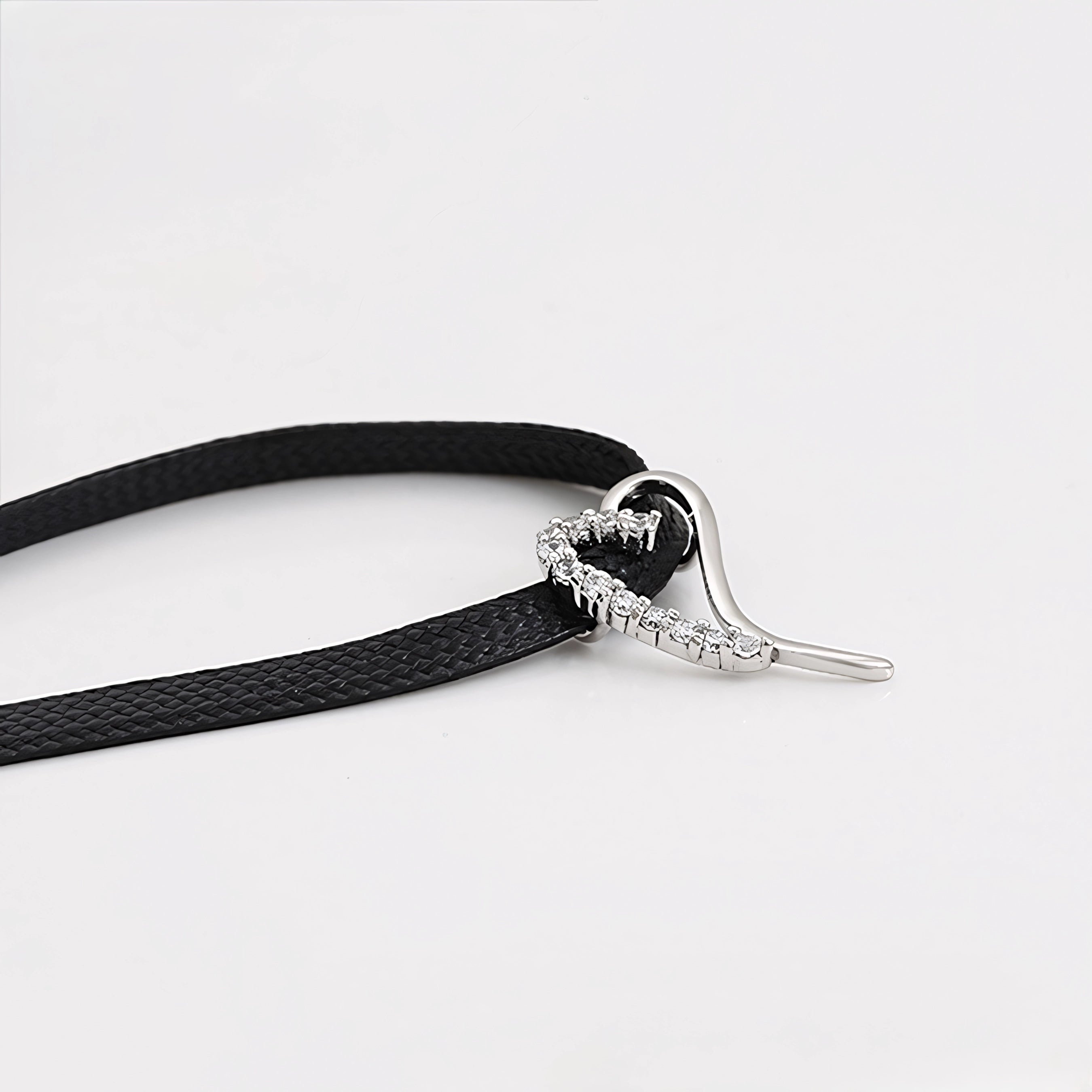 Collar Tipo Choker Con Corazón Y Zirconia