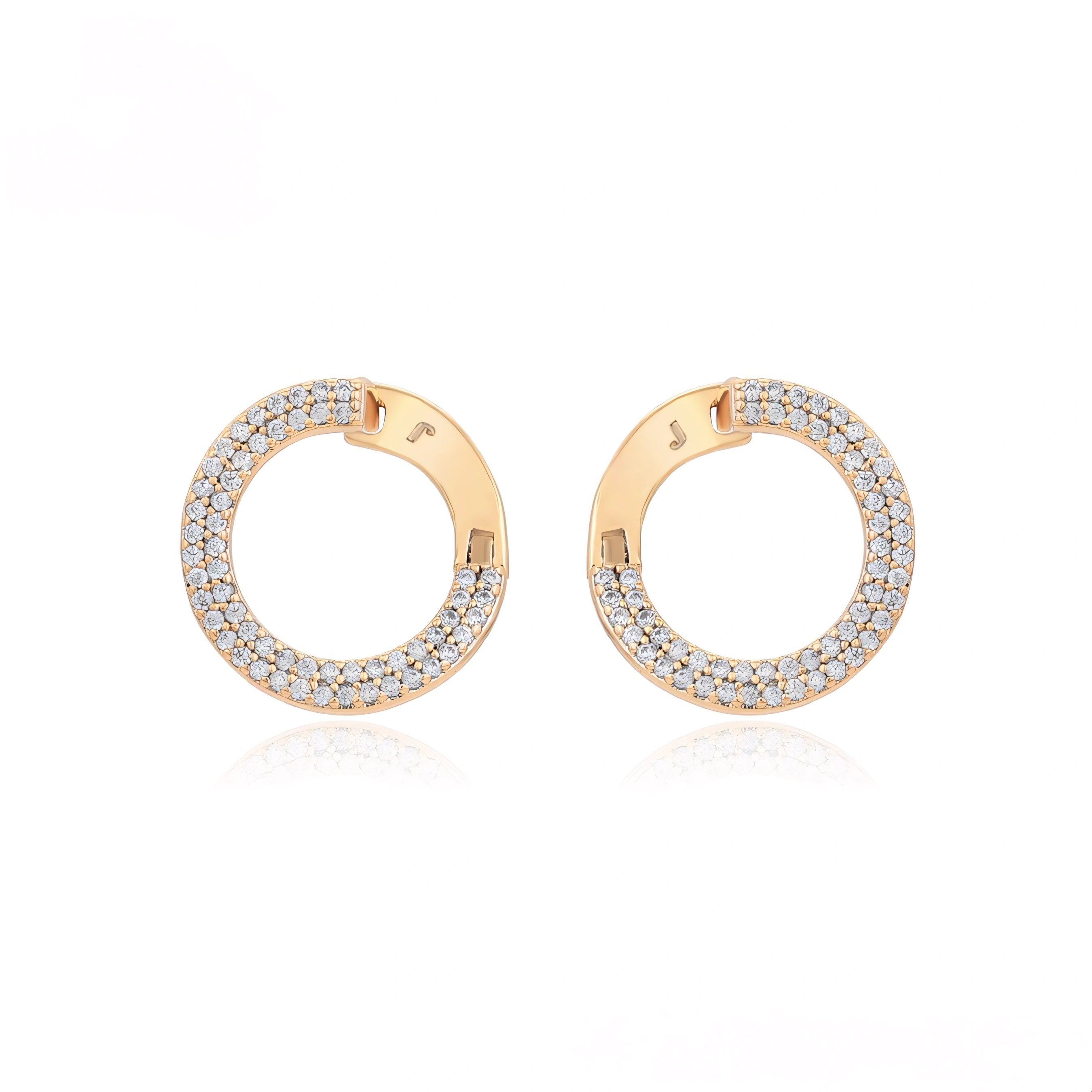 Huggie Serie de Lujo con Zirconias Oro Laminado 18K