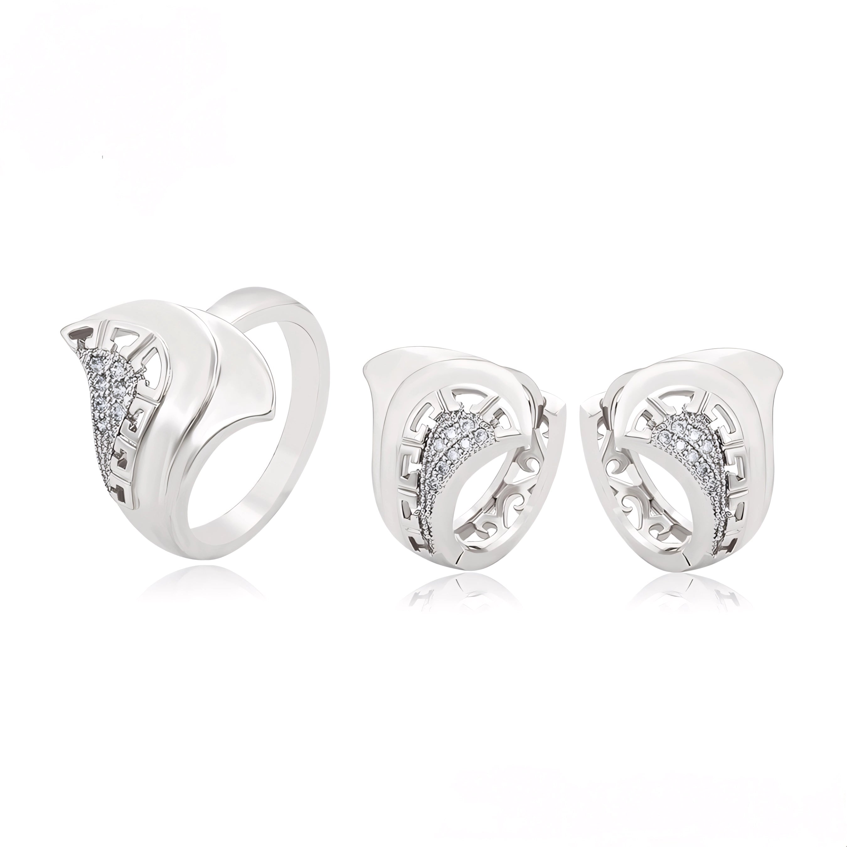Set de Aretes y Anillo Chapado en Platino con Zirconia