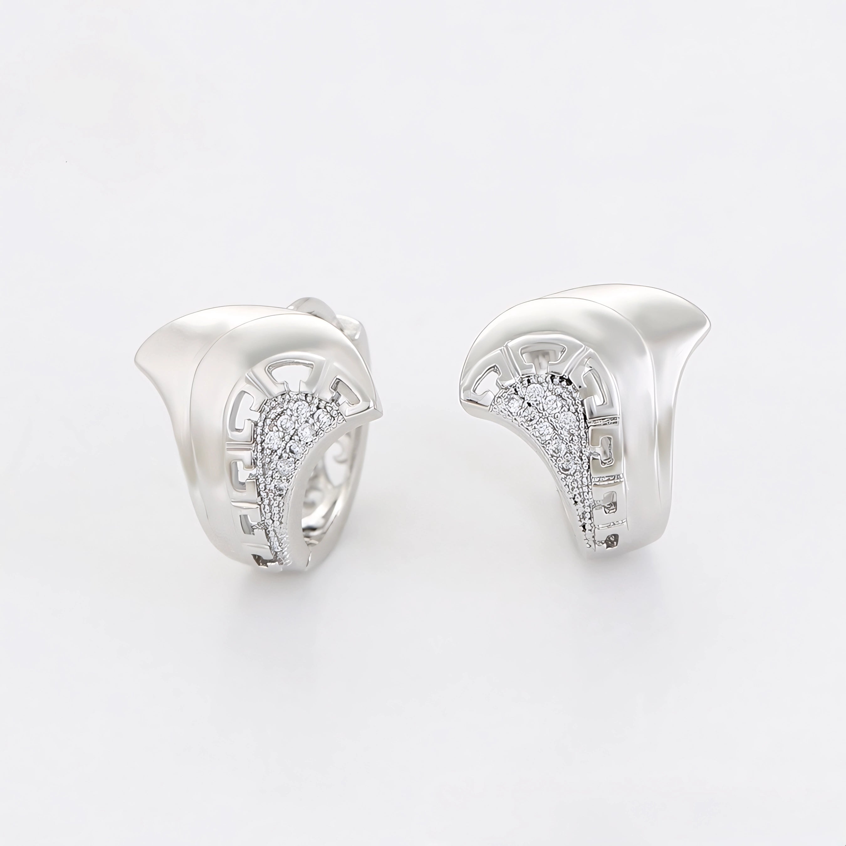 Set de Aretes y Anillo Chapado en Platino con Zirconia