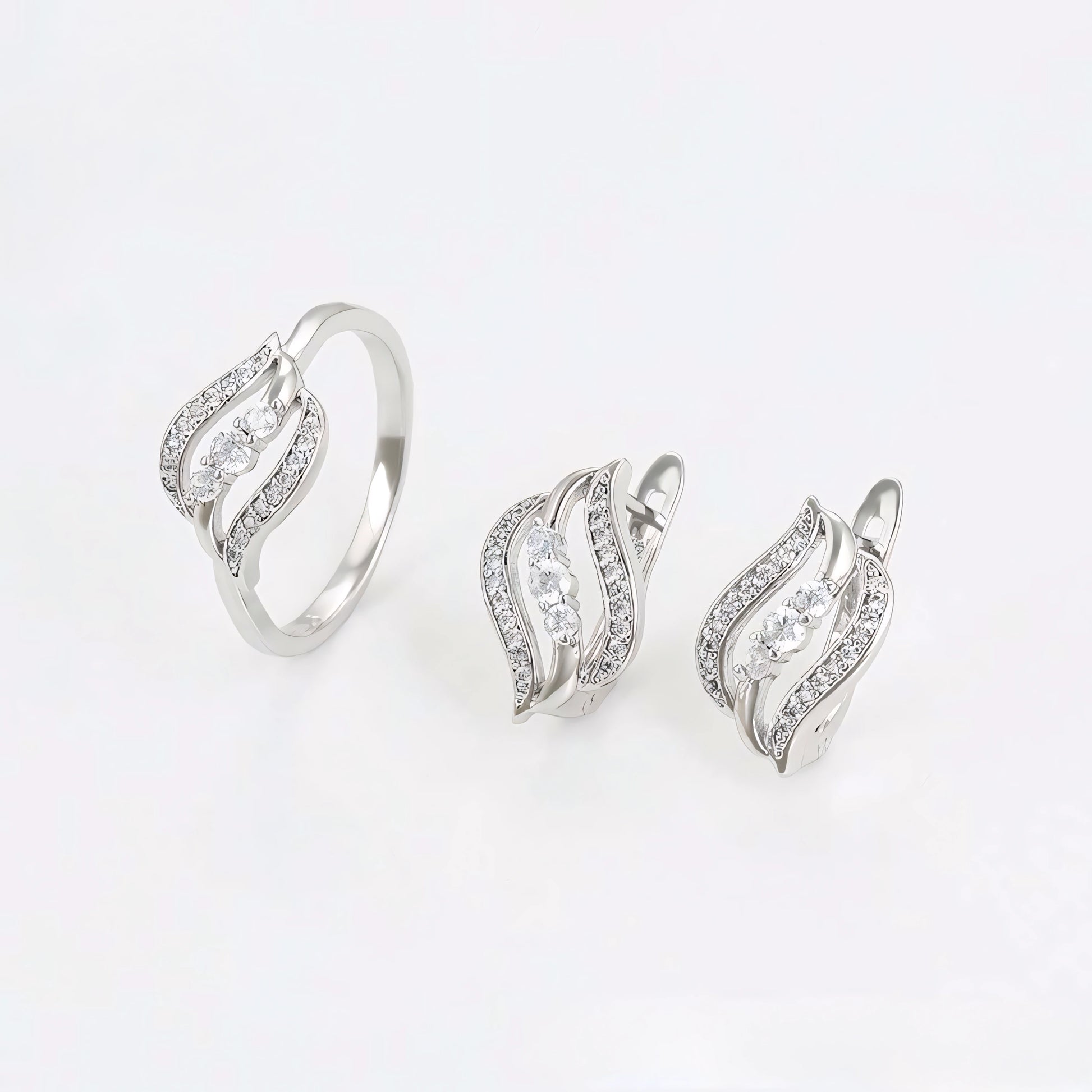 Set de Aretes y Anillo Chapado en Platino Elegante y Moderno