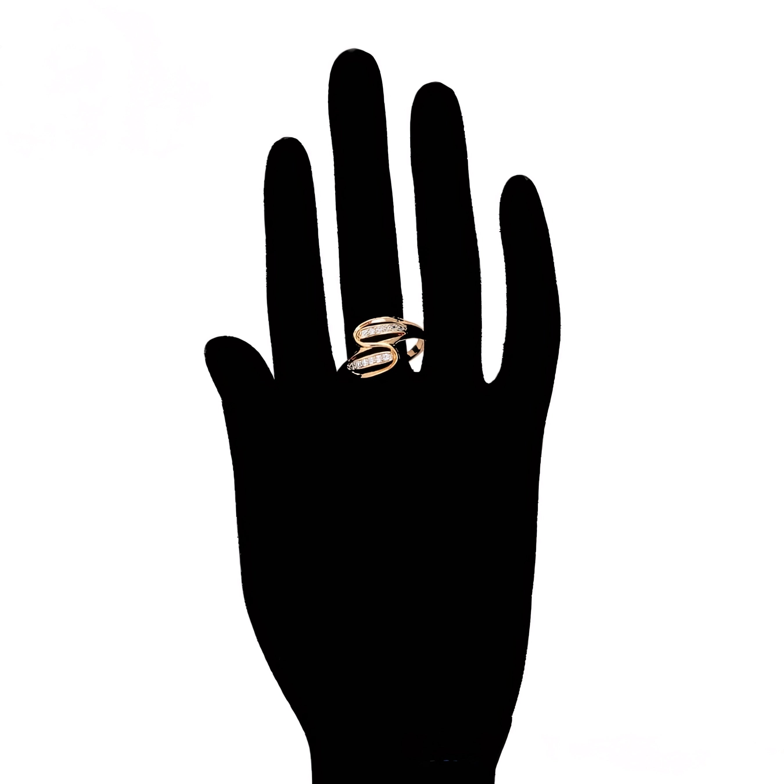 Set de Aretes y Anillo en Oro Laminado 18K Uso Diario