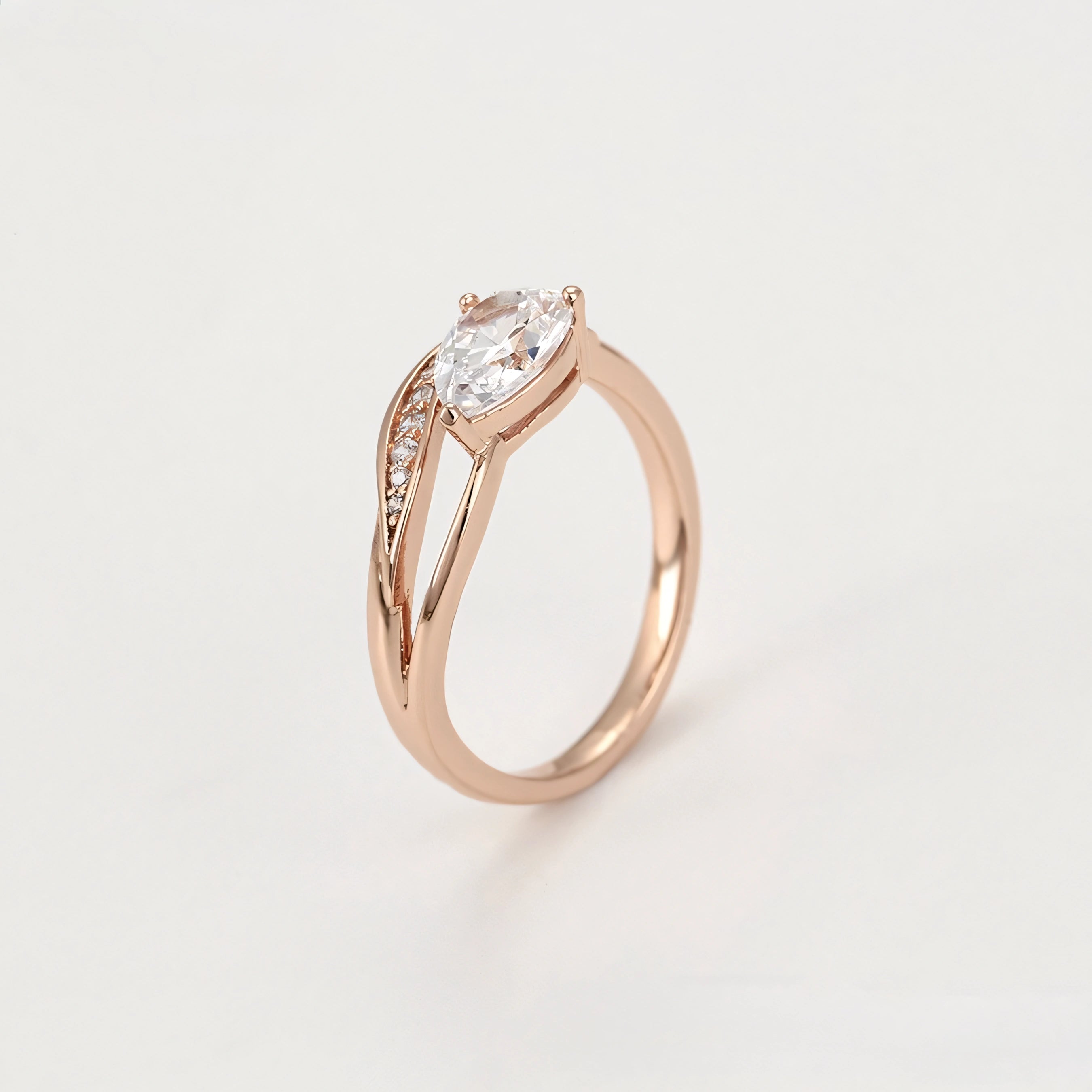 Set de Aretes y Anillo en Oro Laminado Rosa Elegante y Moderno