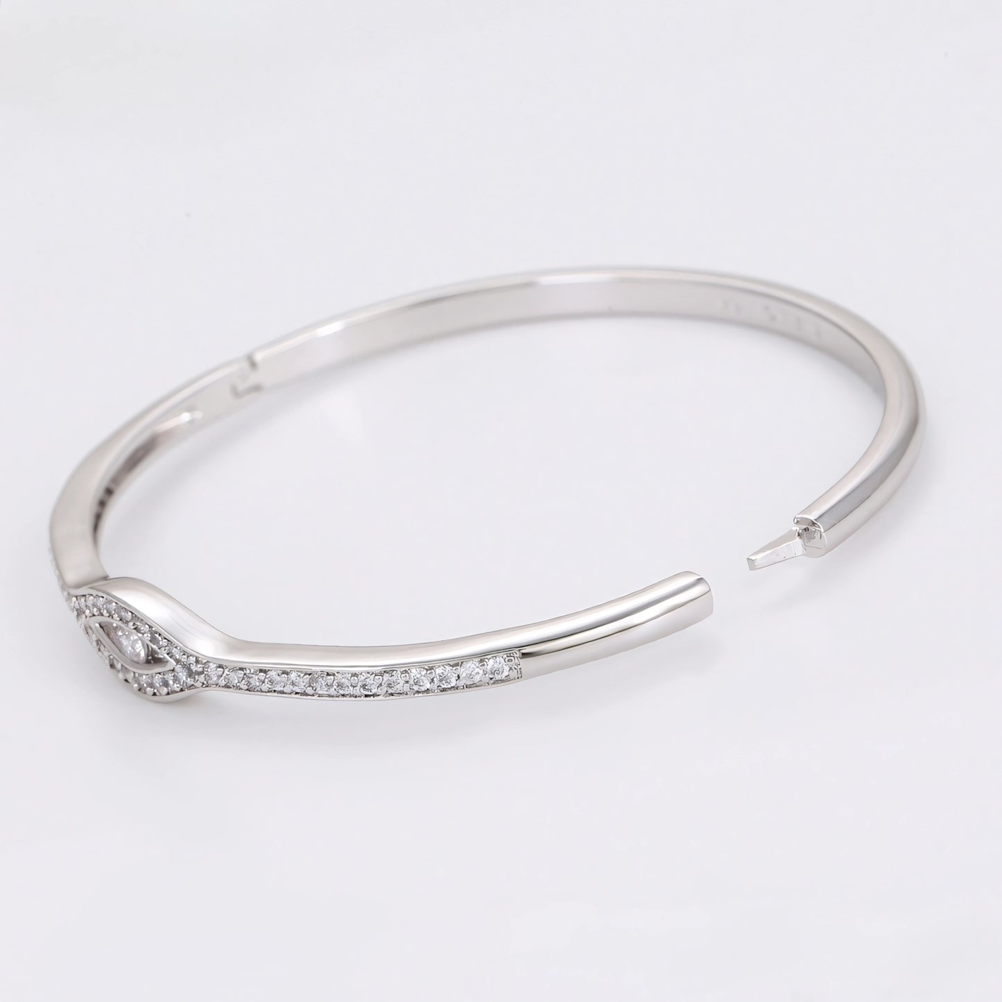 Set de Lujo Anillo Brazalete con Zirconia Incrustada