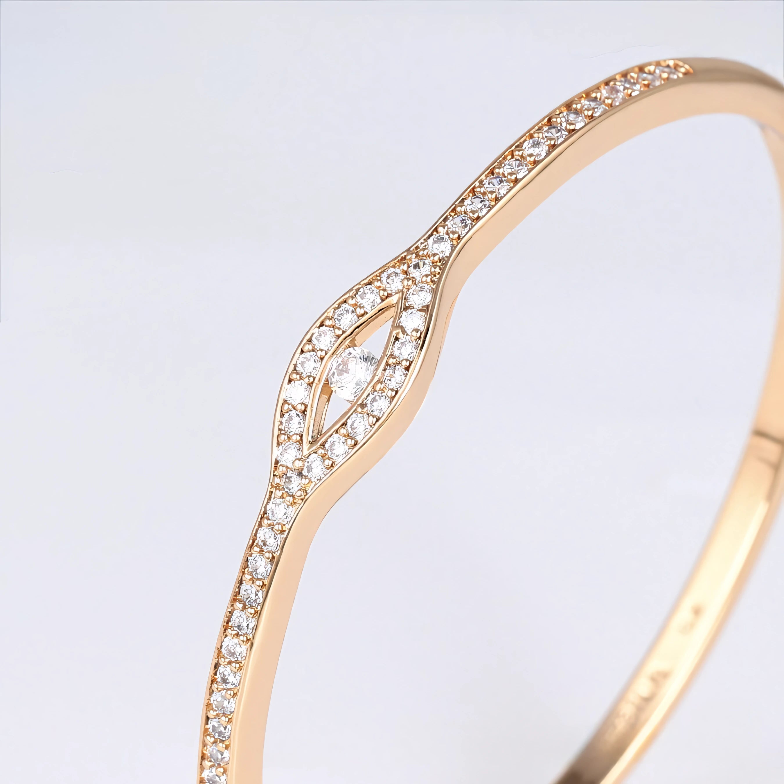 Set de Lujo Anillo Brazalete con Zirconia Incrustada