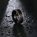 Anillo Acero Negro con Detalles Dorados
