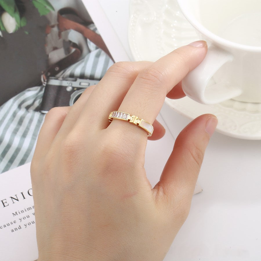 Anillo Baguettes y Concha