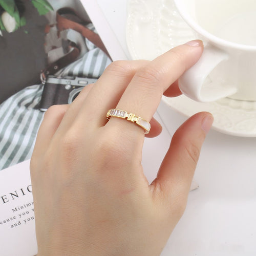 Anillo Baguettes y Concha