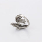 Anillo de Platino con Zirconia Incrustada