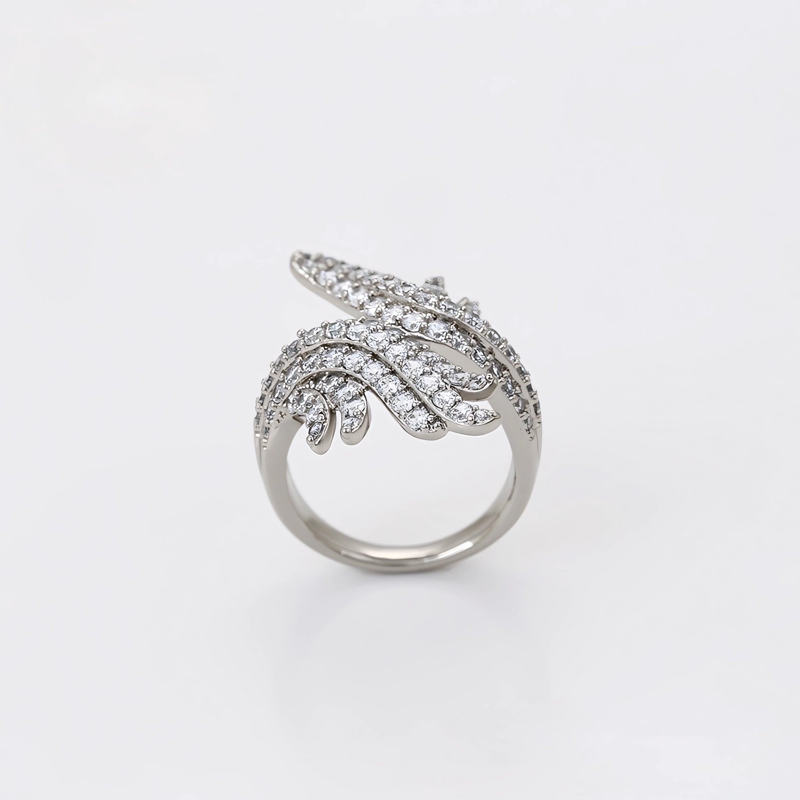 Anillo de Platino con Zirconia Incrustada
