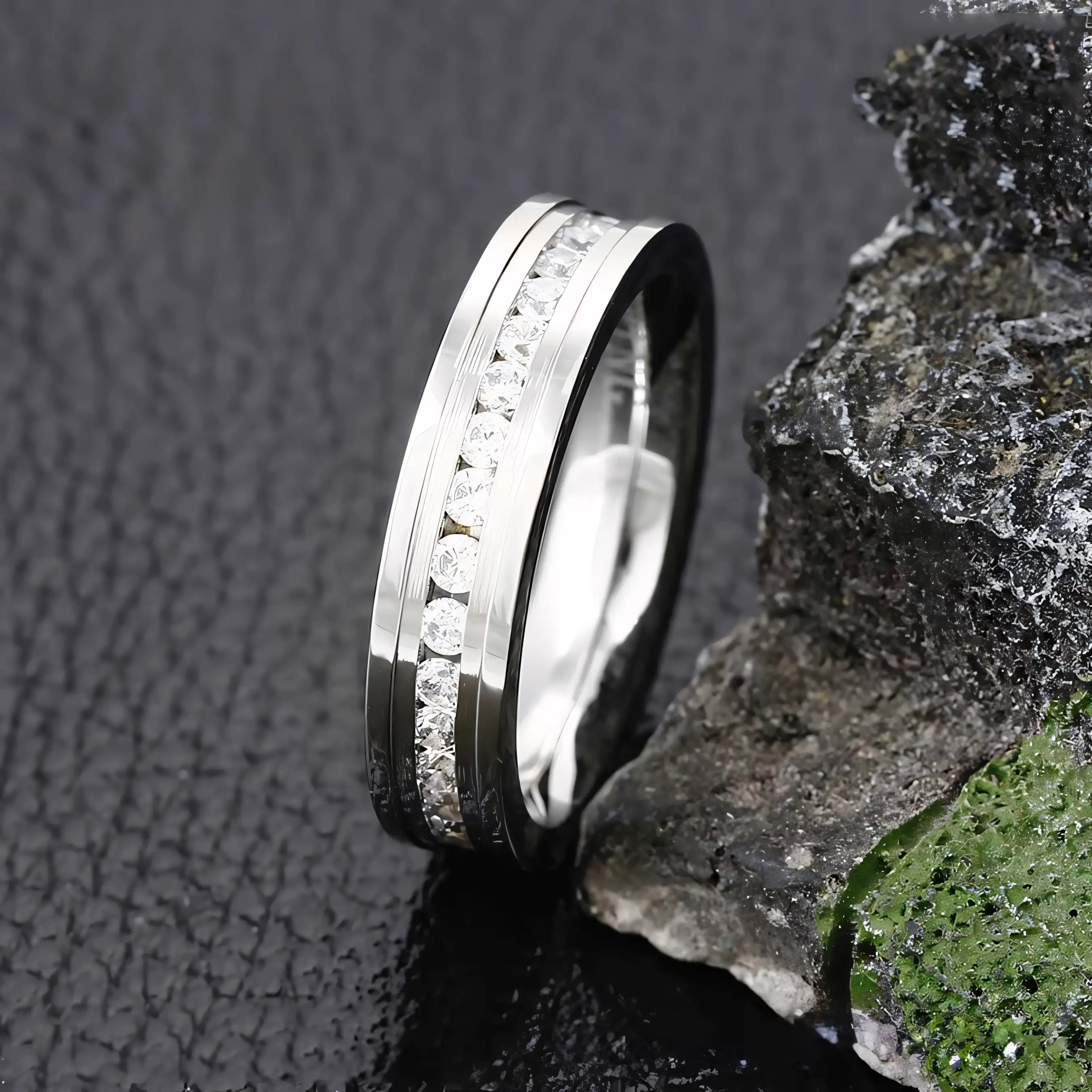 Anillo Elegante con Zirconia de Acero Inoxidable