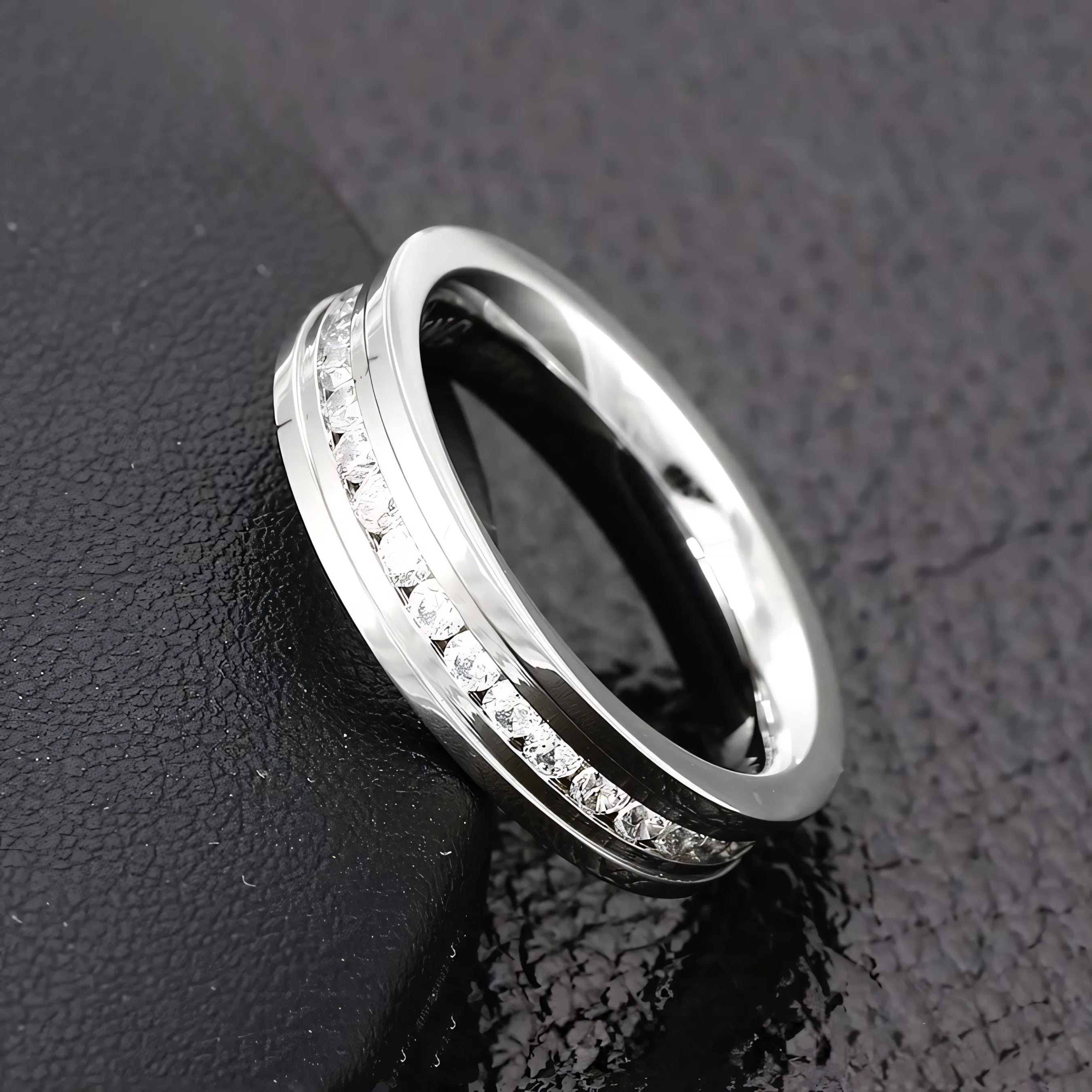 Anillo Elegante con Zirconia de Acero Inoxidable
