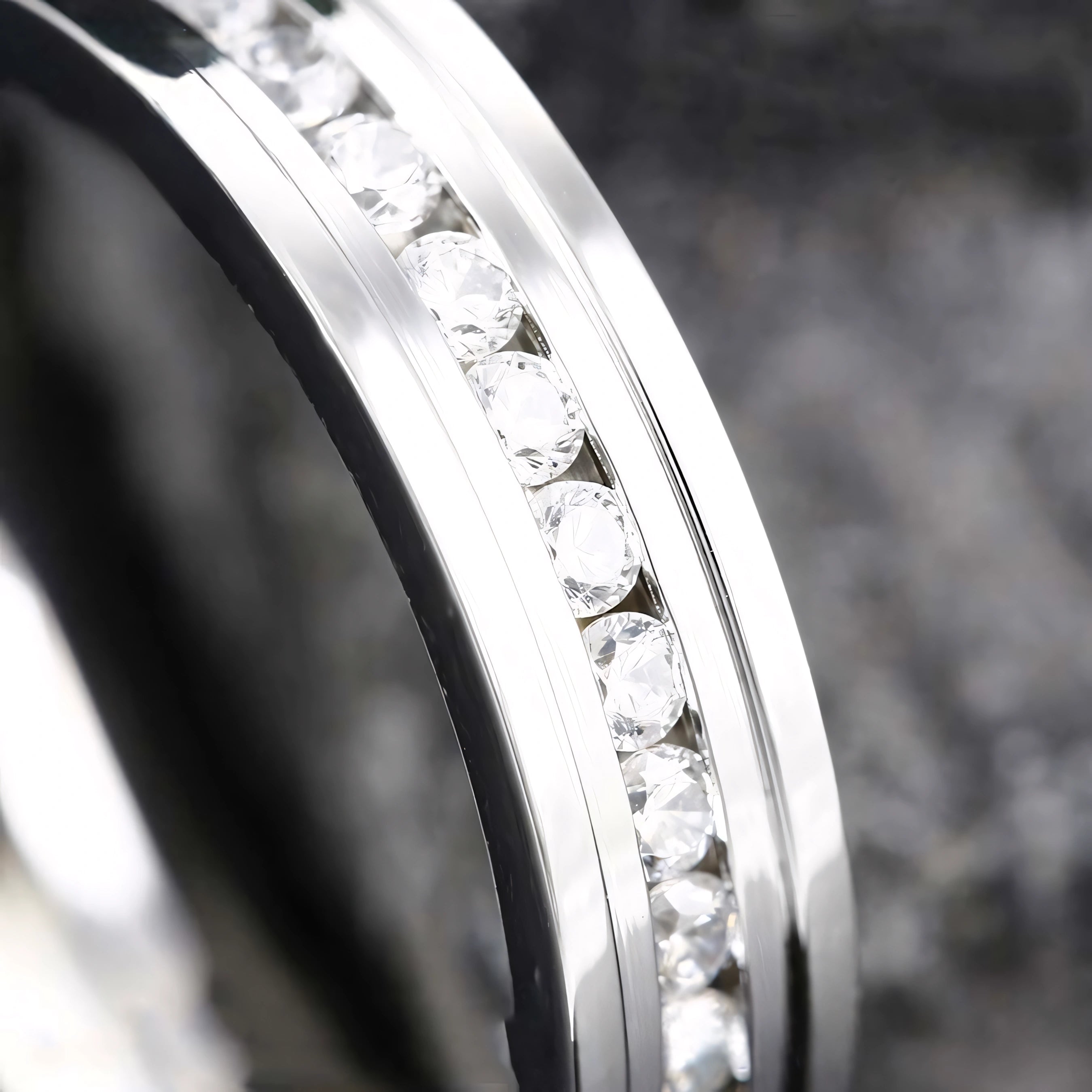 Anillo Elegante con Zirconia de Acero Inoxidable