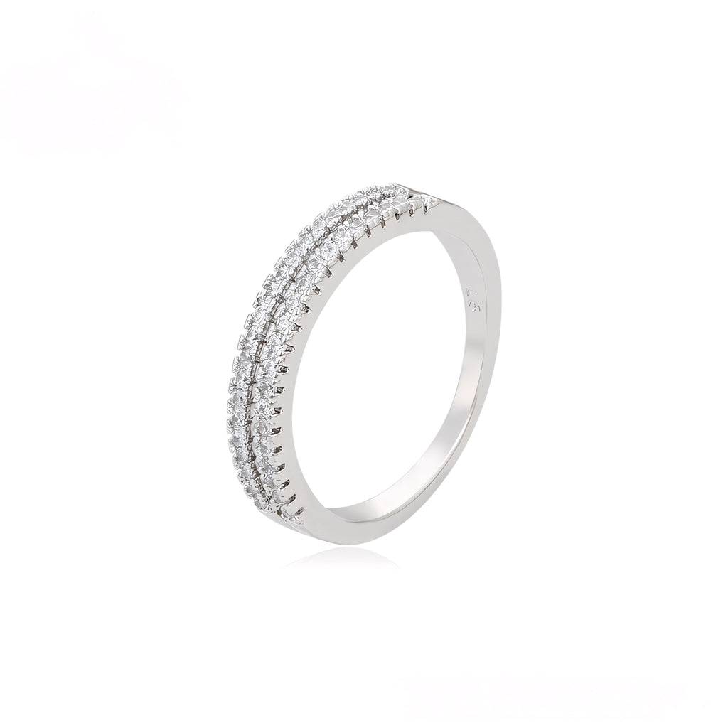 Anillo Elegante con Zirconia Chapado en Platino