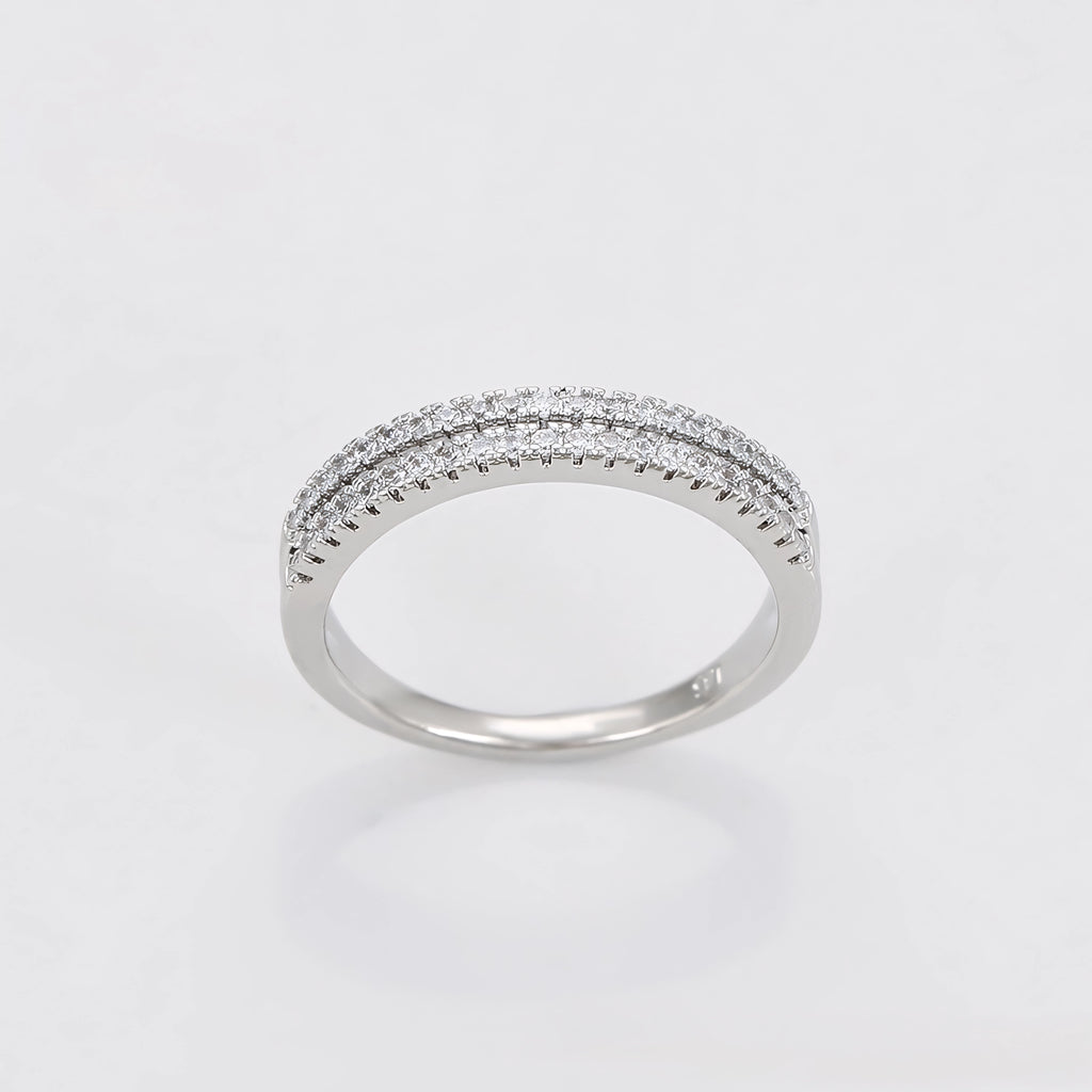 Anillo Elegante con Zirconia Chapado en Platino