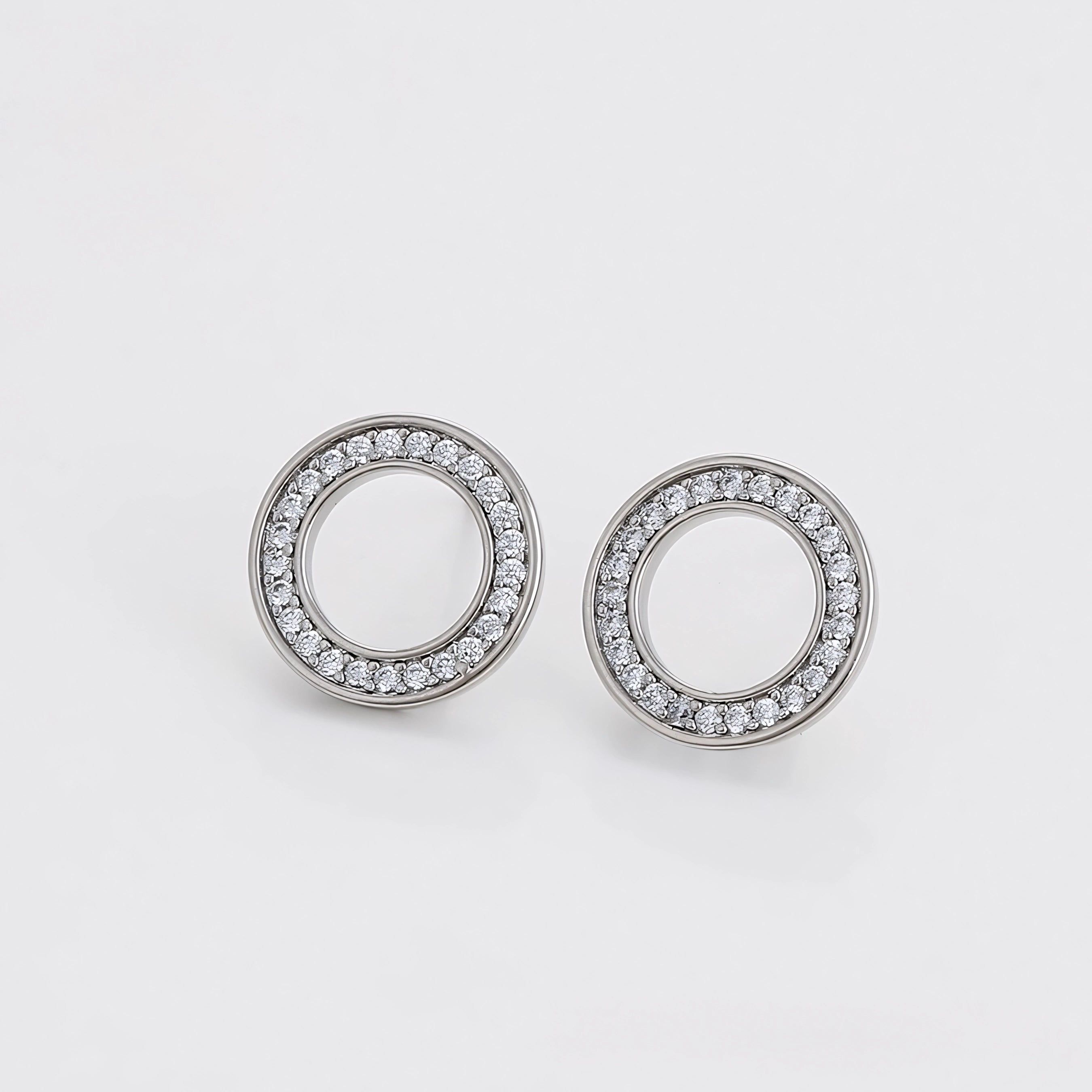 Arete Estilo Pandora con Zirconia Chapado en Platino