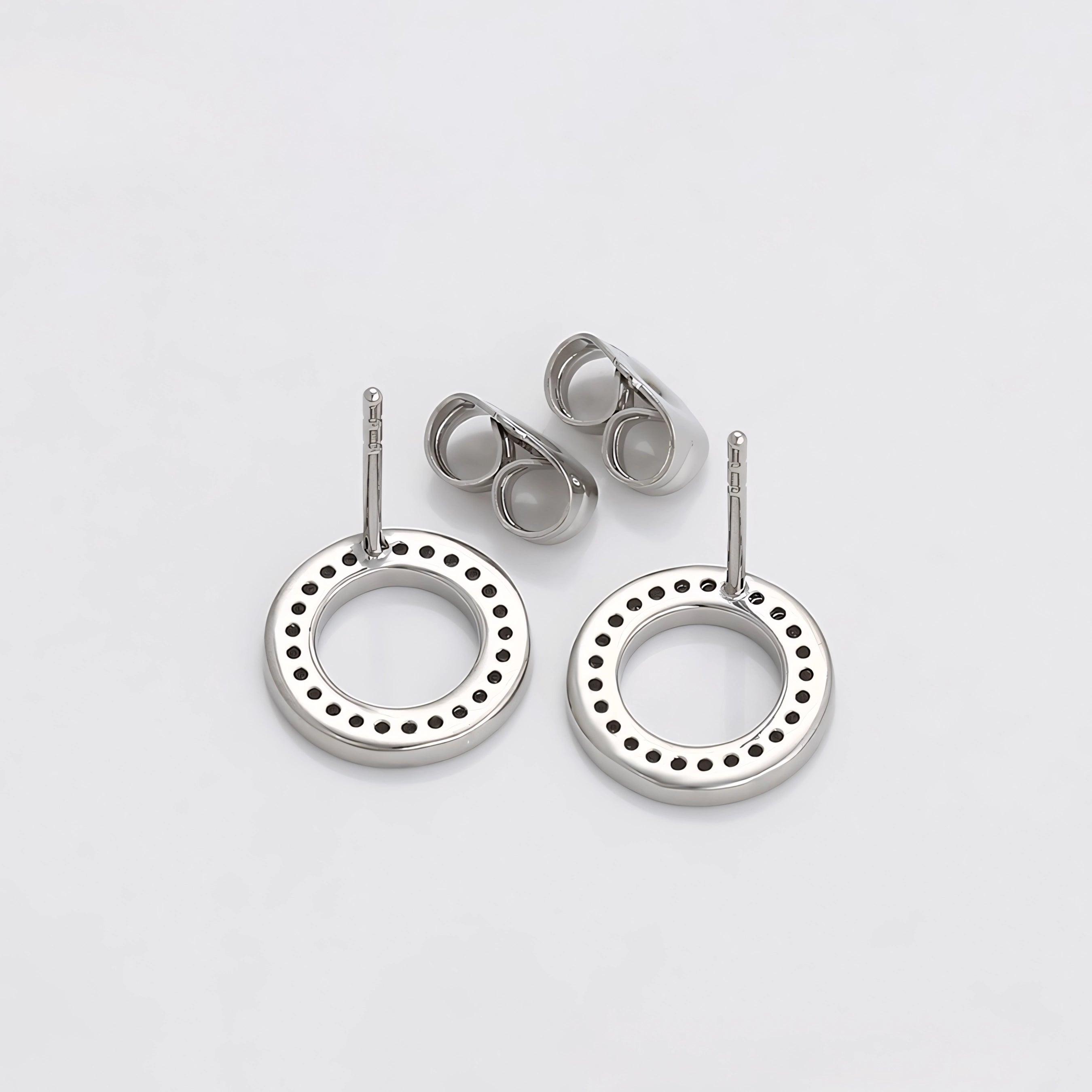 Arete Estilo Pandora con Zirconia Chapado en Platino