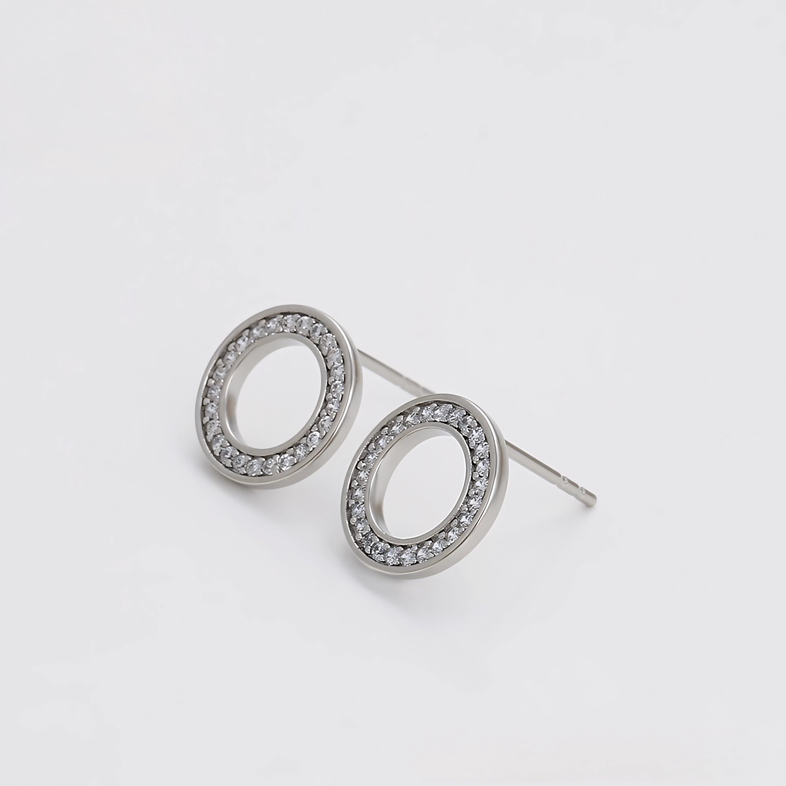 Arete Estilo Pandora con Zirconia Chapado en Platino