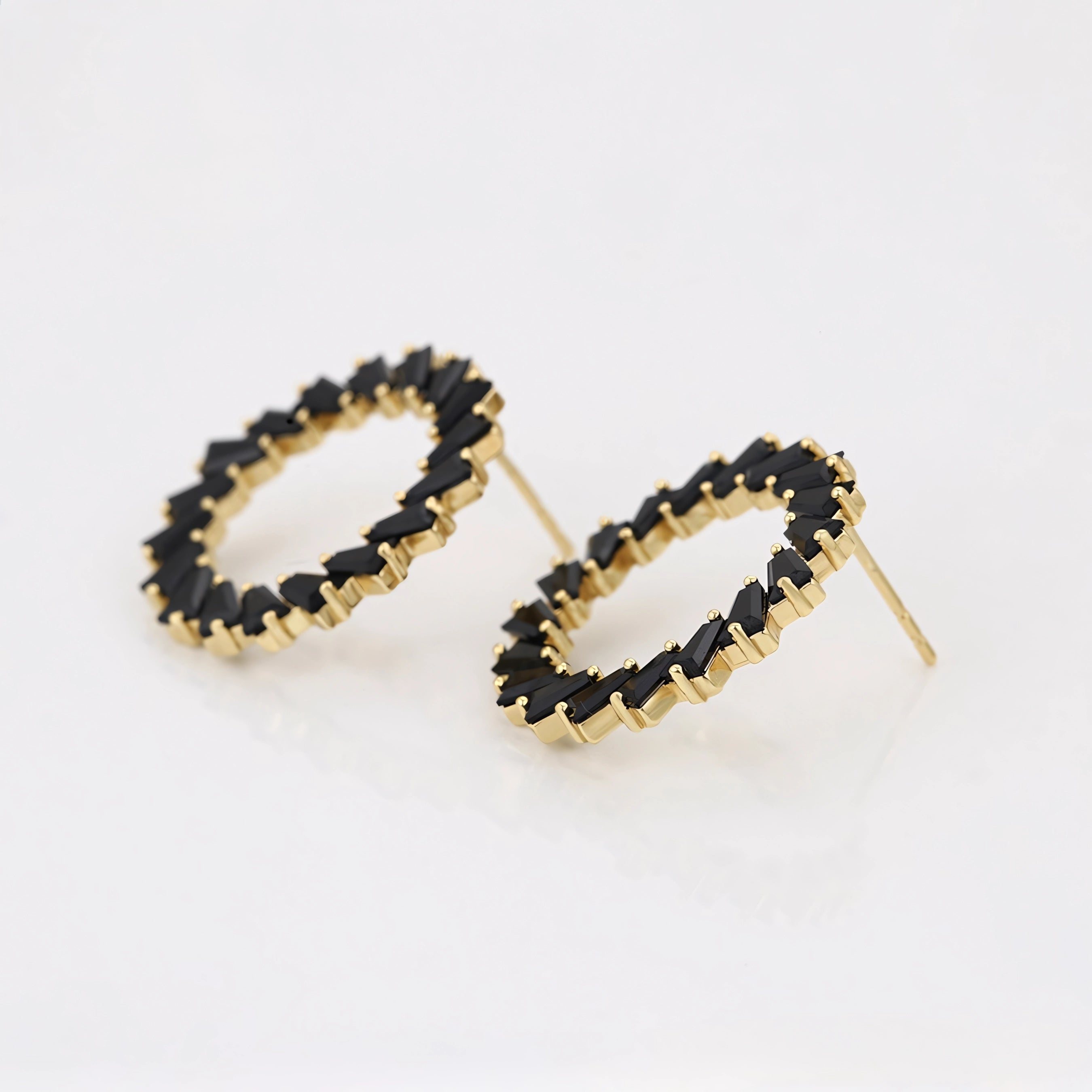 Aretes Circulares Negros Oro Laminado 14K