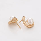 Aretes con Perla y Zirconia en Oro Laminado 18K