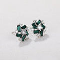 Aretes con Zirconias y Piedra Verde Chapado en Platino