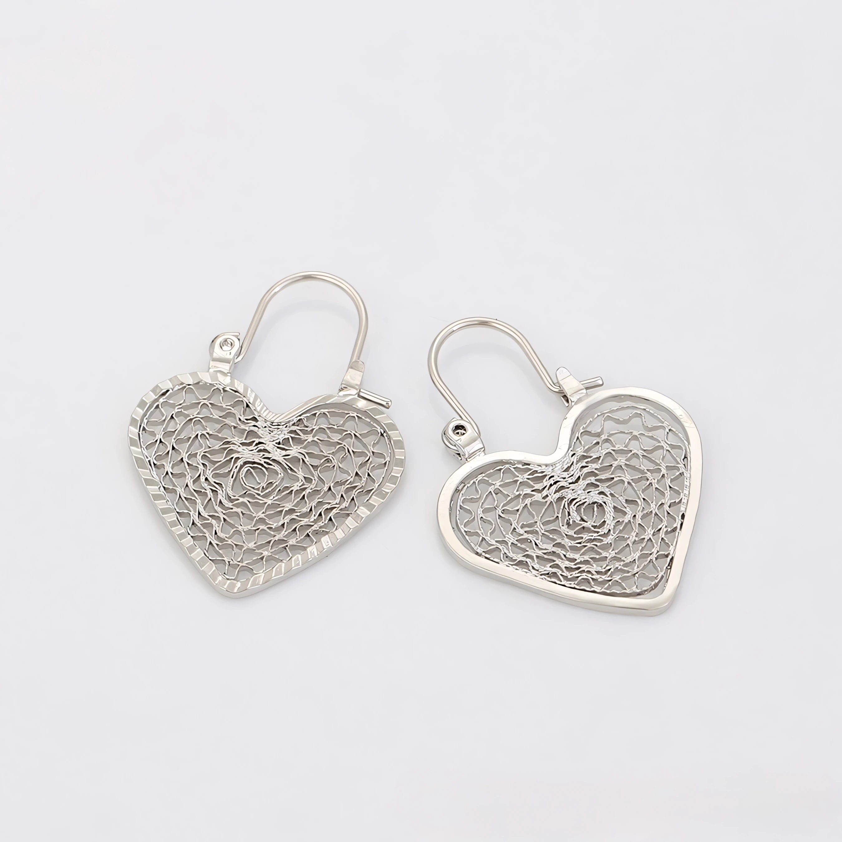 Aretes de Corazón Chapado en Platino