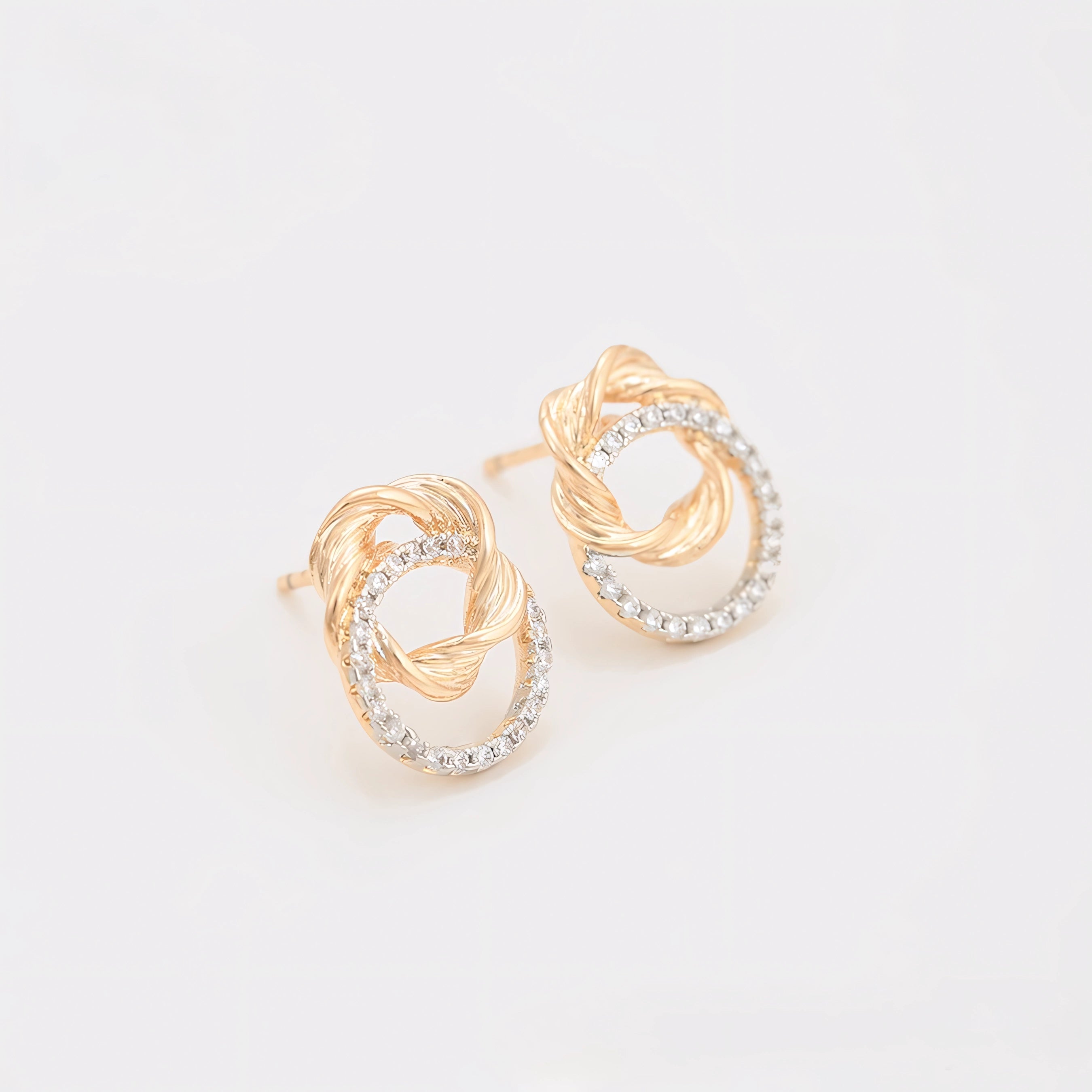 Aretes Multicolor con Doble C’rculo en Oro Laminado 18K