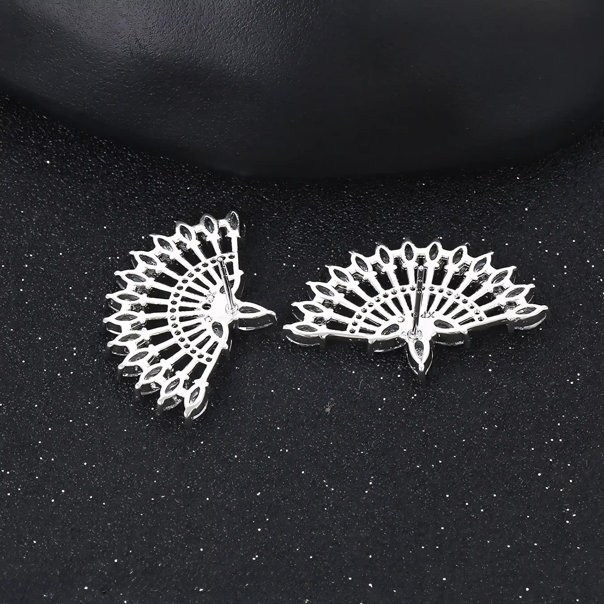 Aretes Serie Deluxe Chapado en Platino con Zirconias