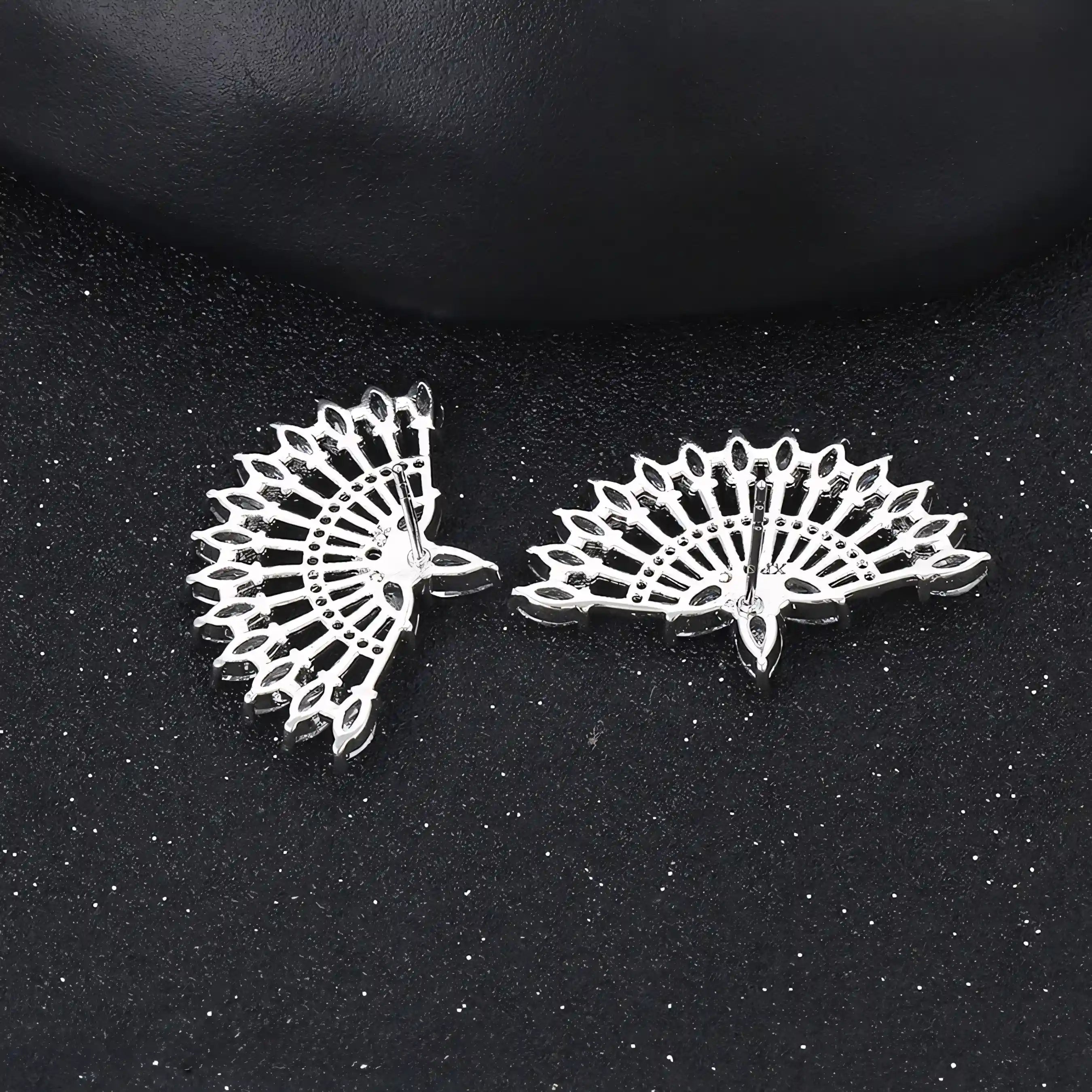 Aretes Serie Deluxe Chapado en Platino con Zirconias