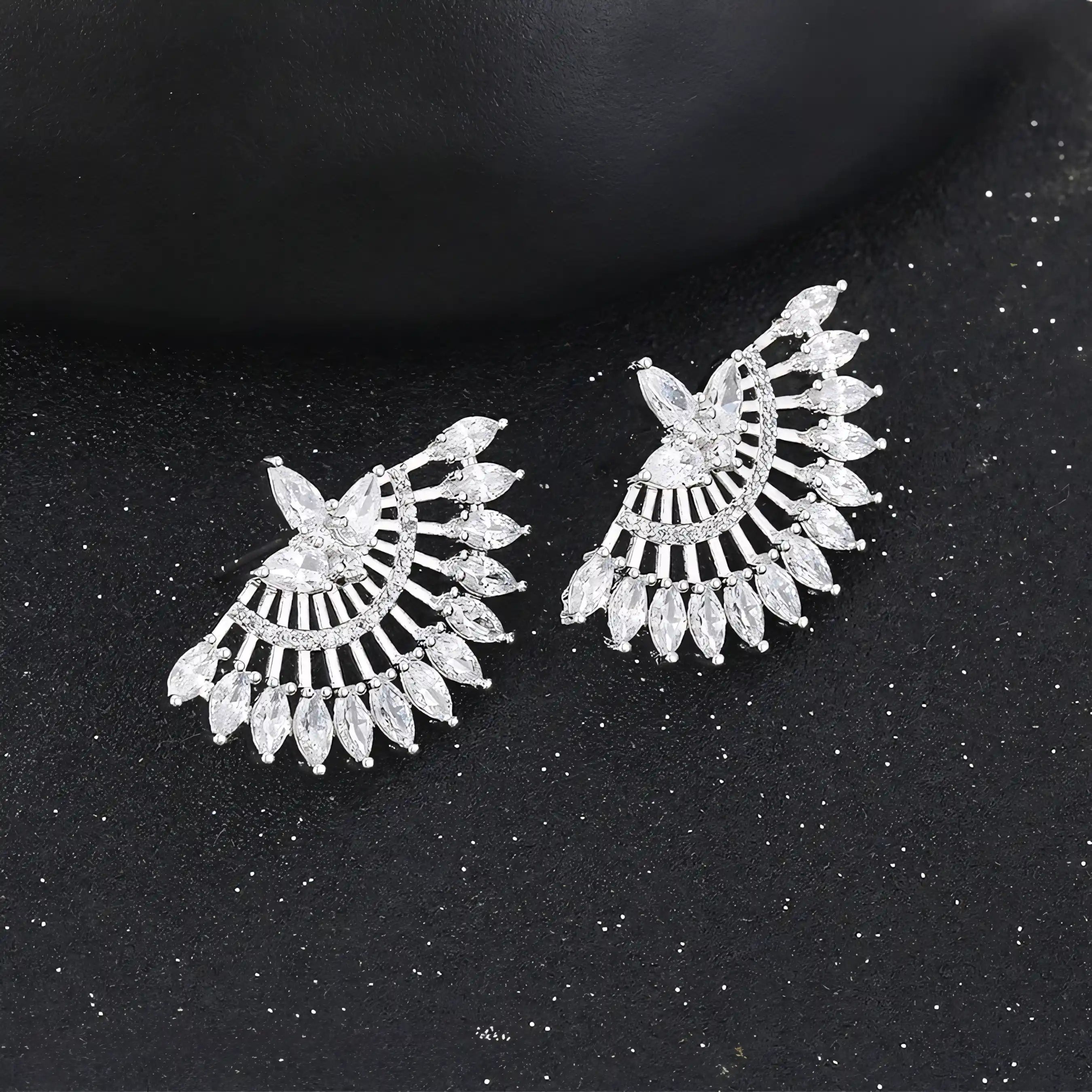 Aretes Serie Deluxe Chapado en Platino con Zirconias