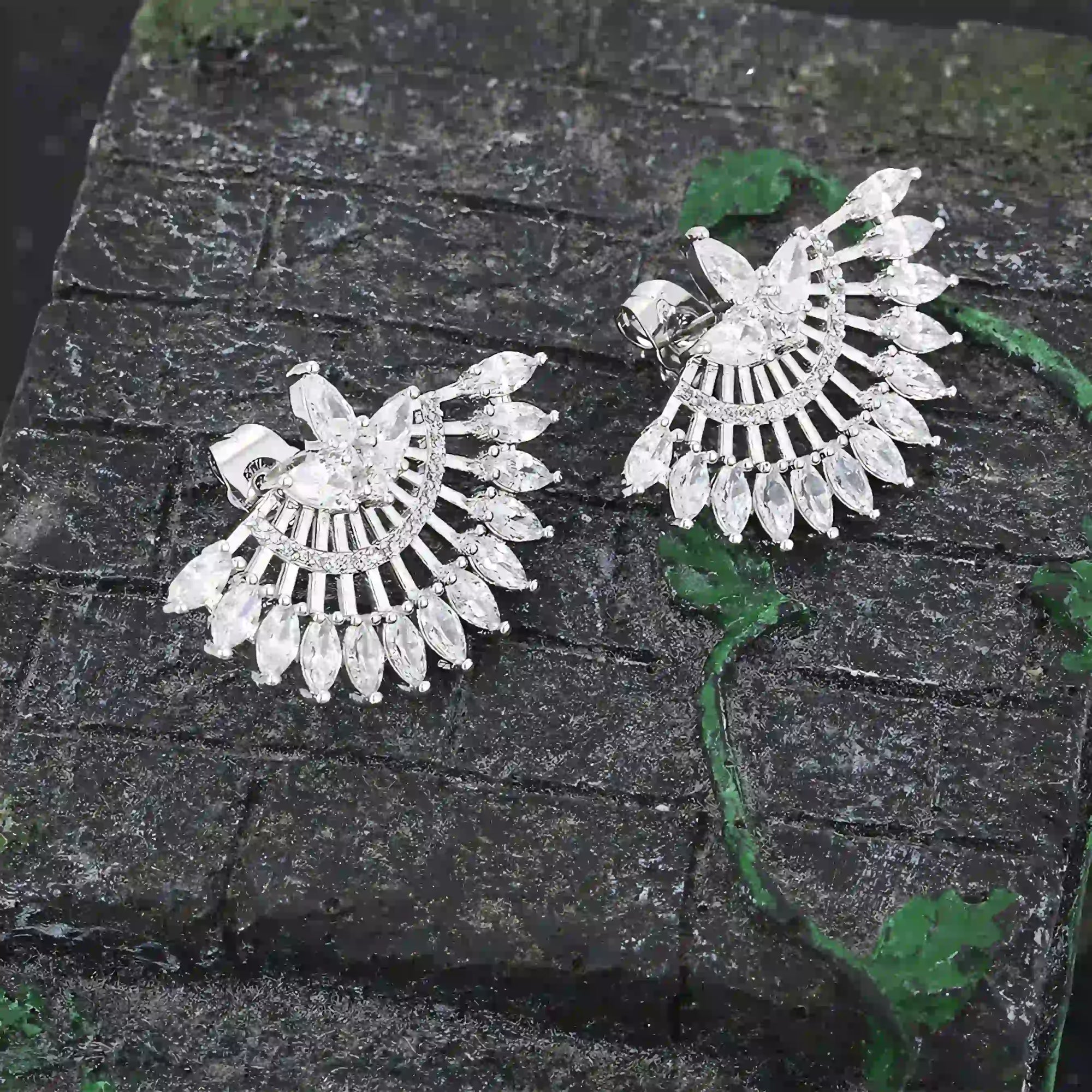 Aretes Serie Deluxe Chapado en Platino con Zirconias