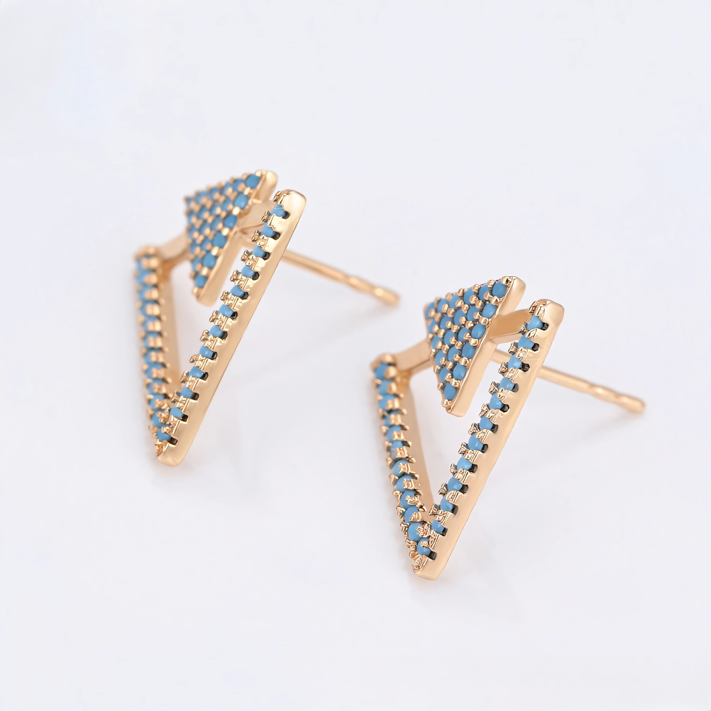 Aretes Triangulares Elegantes Oro Laminado 18K