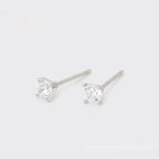 Broquel Mini Clásico con Zirconia Chapado en Platino