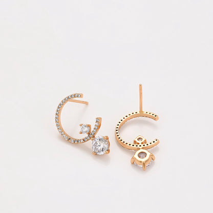 Broquel Semicírculo con Zirconia Elegante Oro Laminado 18K