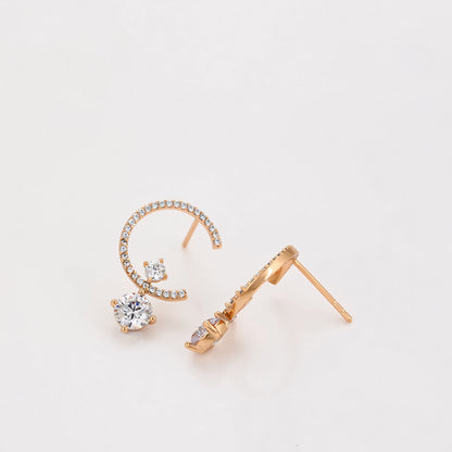 Broquel Semicírculo con Zirconia Elegante Oro Laminado 18K