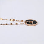 Collar Acero Oro Rosa Con Detalles Negros Elegante