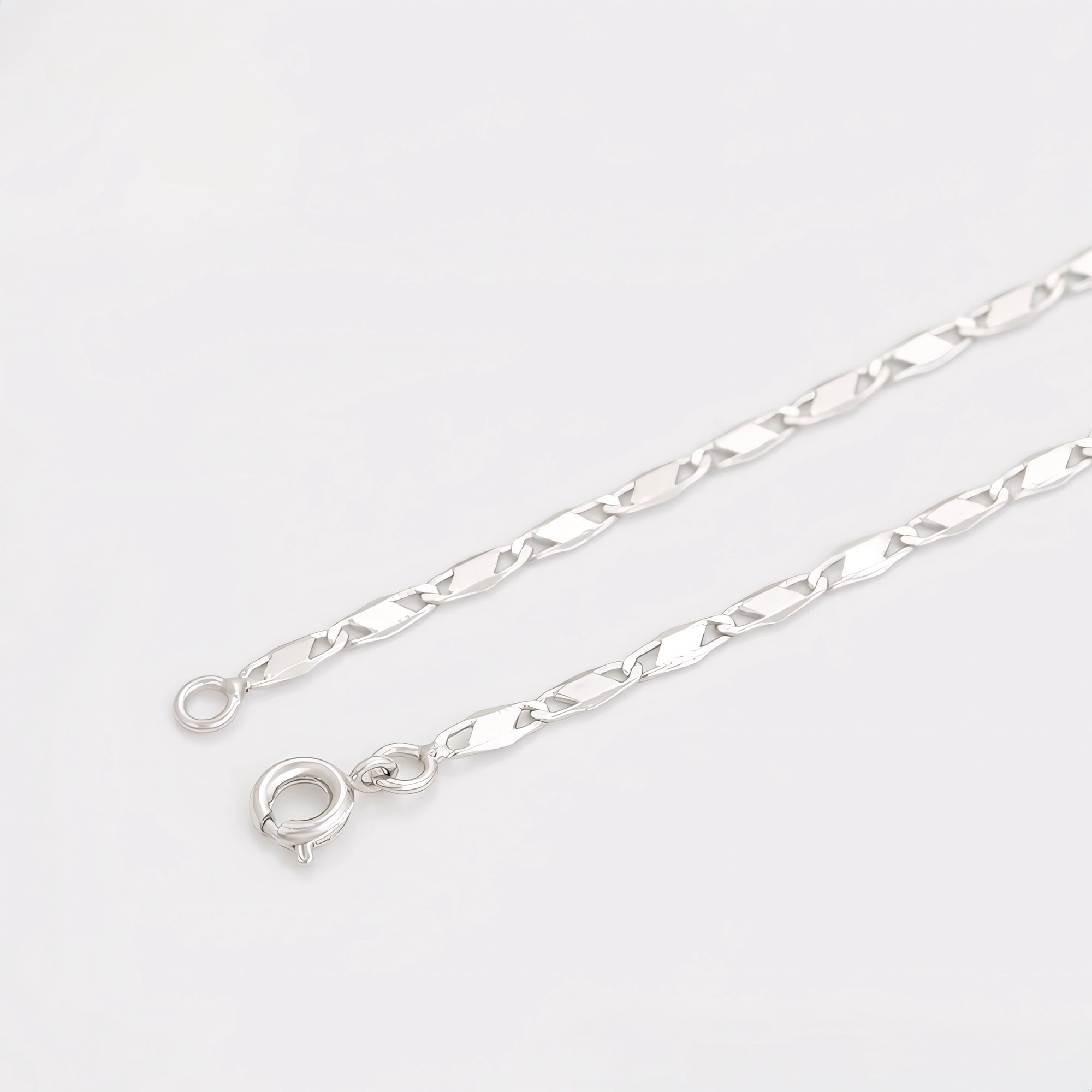 Collar Cruz Clásica Chapado En Platino