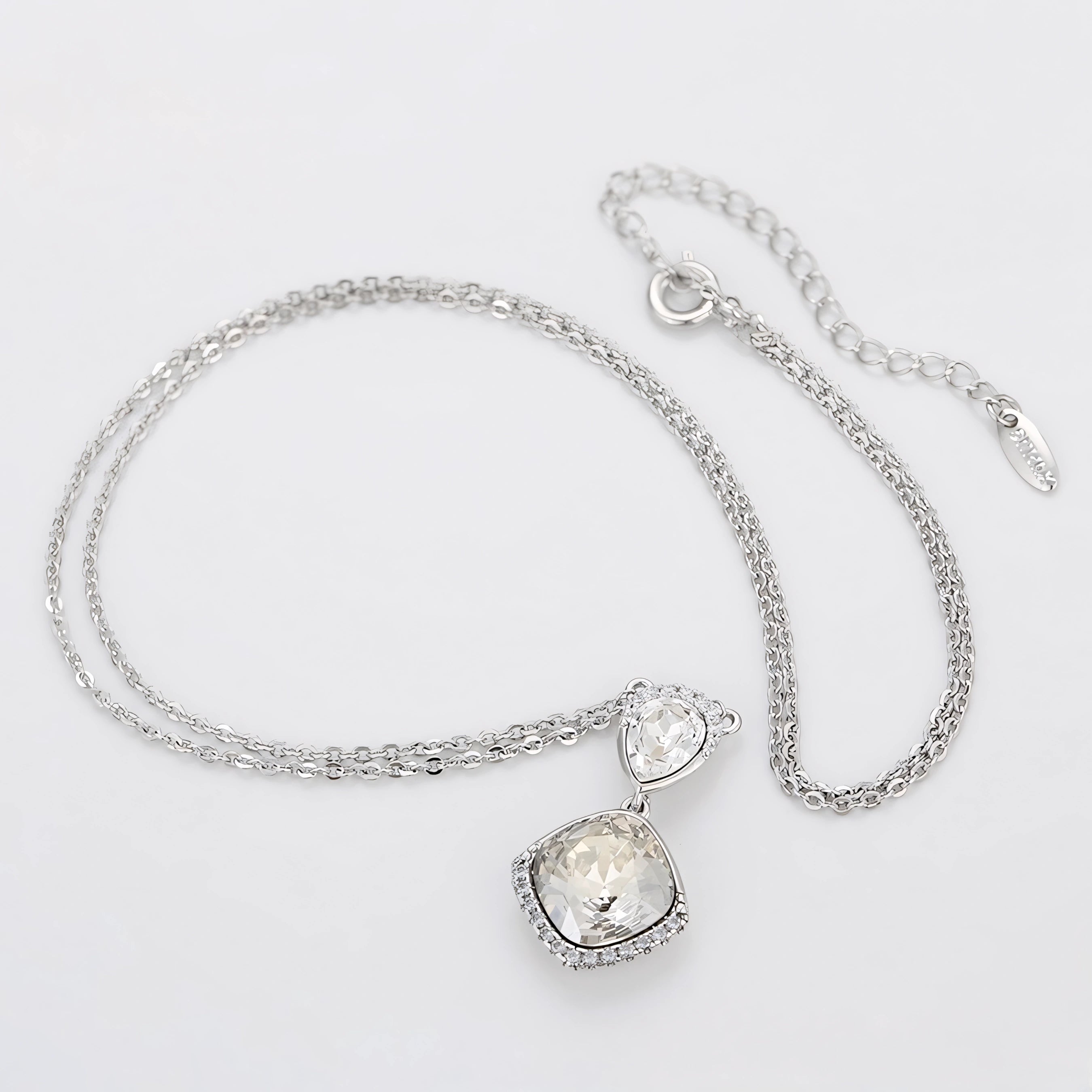Collar Doble Lágrima Con Zirconia Elegante