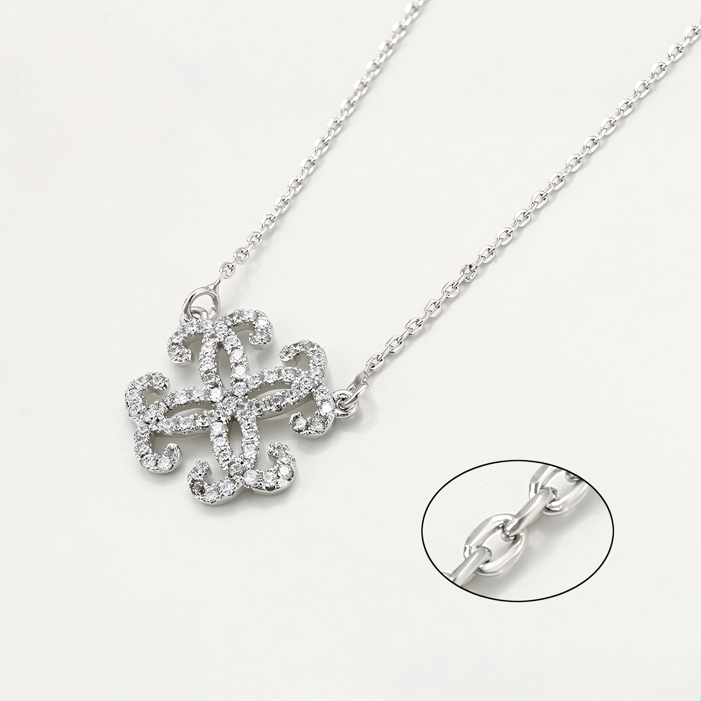 Collar Elegante Con Zirconia Chapado En Platino