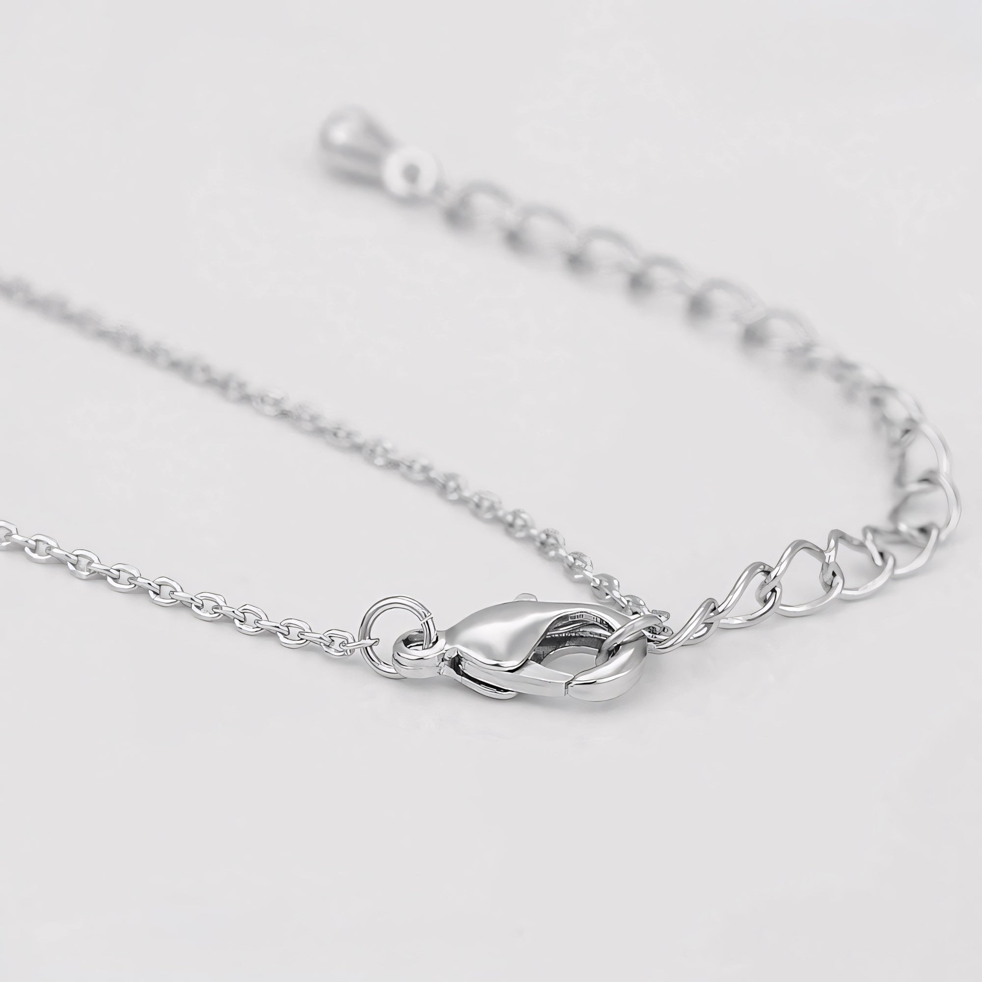 Collar Geométrico Elegante Con Zirconias Chapado En Platino