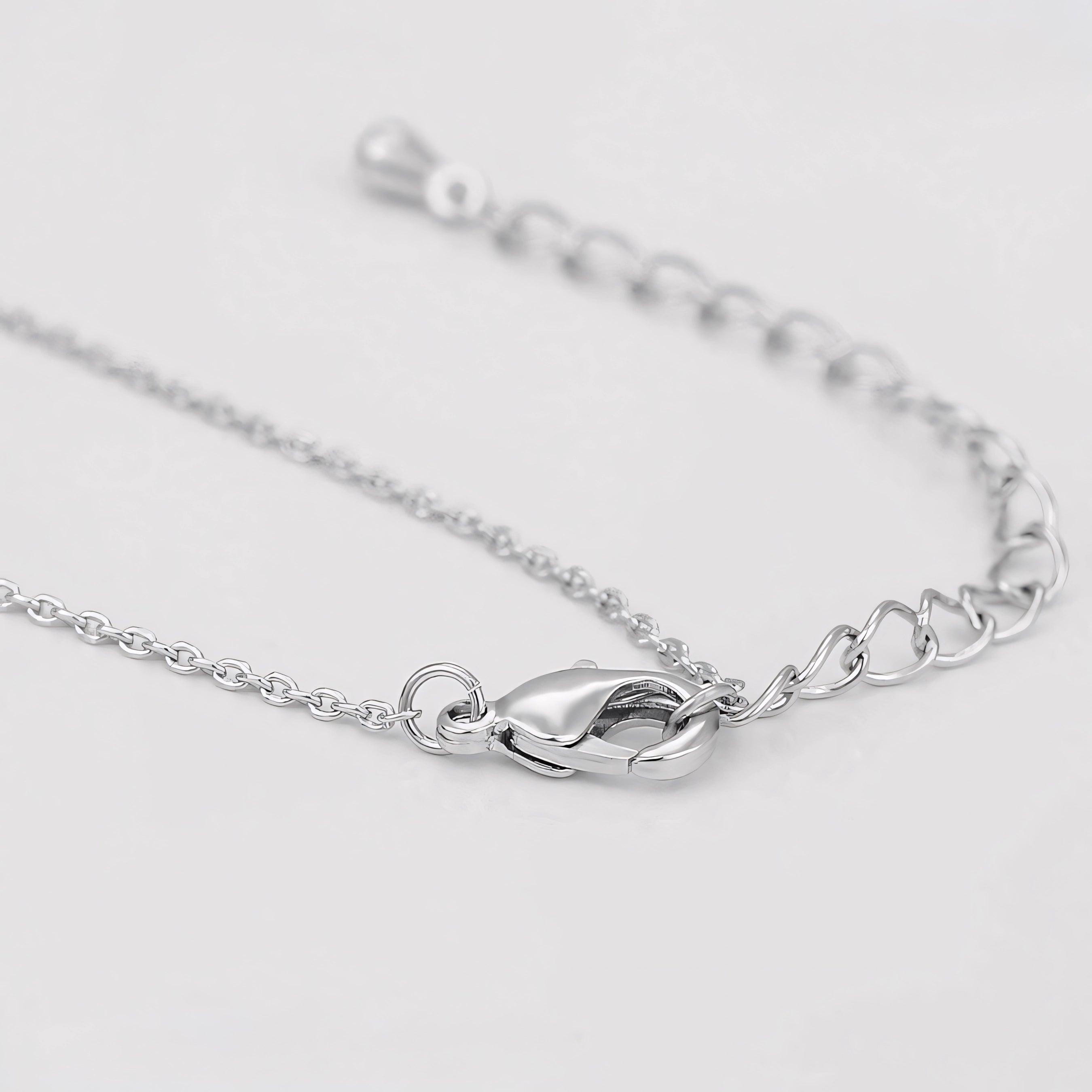 Collar Geométrico Elegante Con Zirconias Chapado En Platino