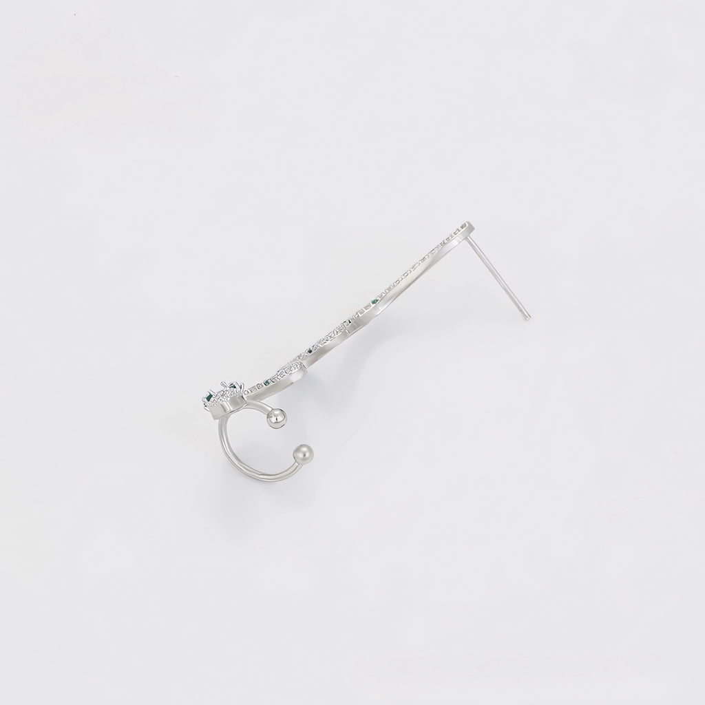 Ear Cuff Serpiente Elegante con Zirconias y Detalles Verdes Chapado en Platino