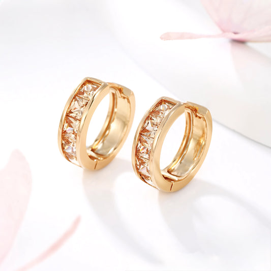 Huggie Minimalista con Zirconia Oro Laminado 18K