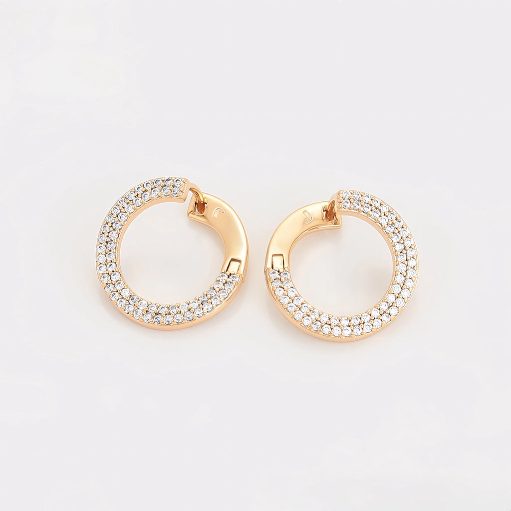 Huggie Serie de Lujo con Zirconias Oro Laminado 18K
