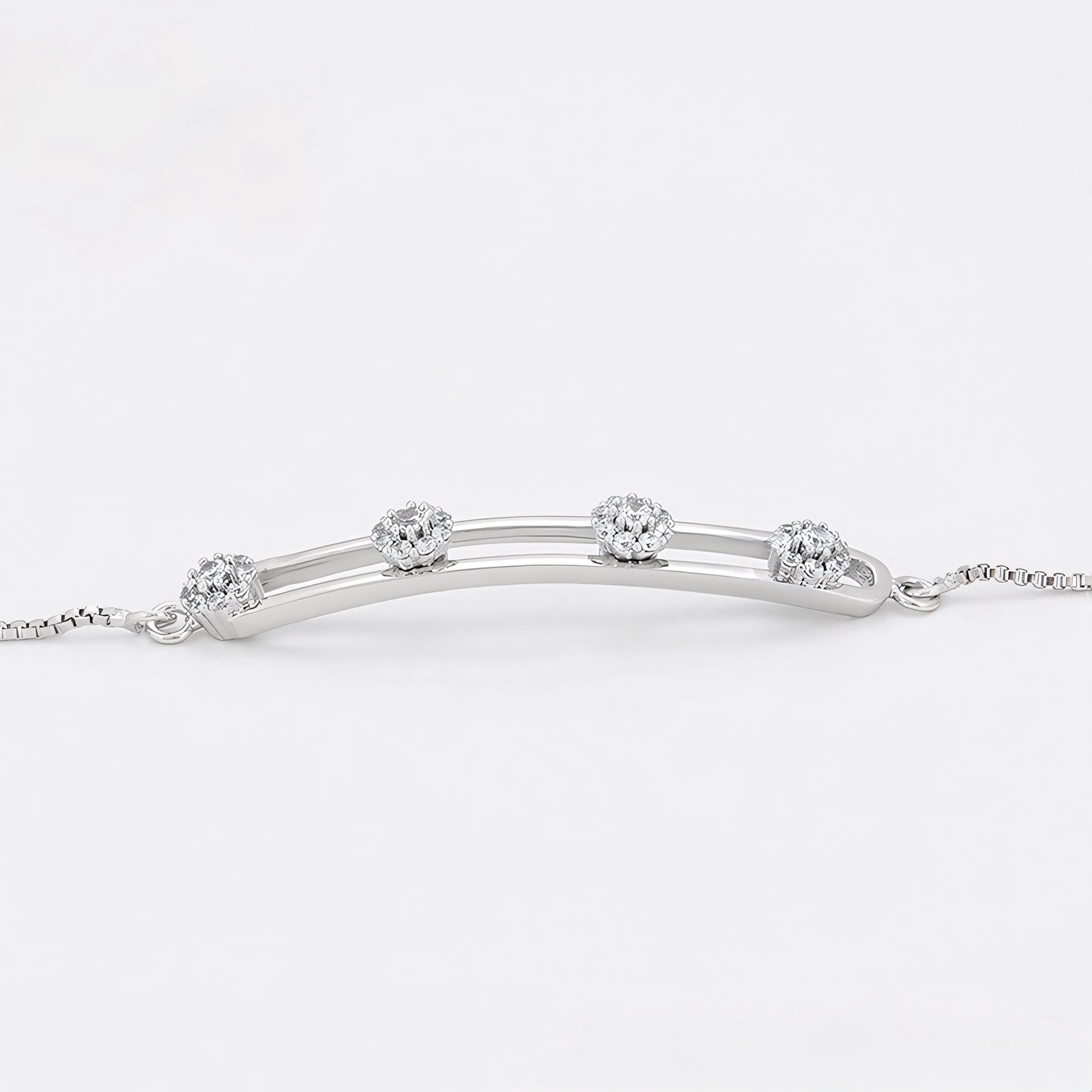 Pulsera con Zirconias Brillantes Chapada en Platino Estilo Elegante
